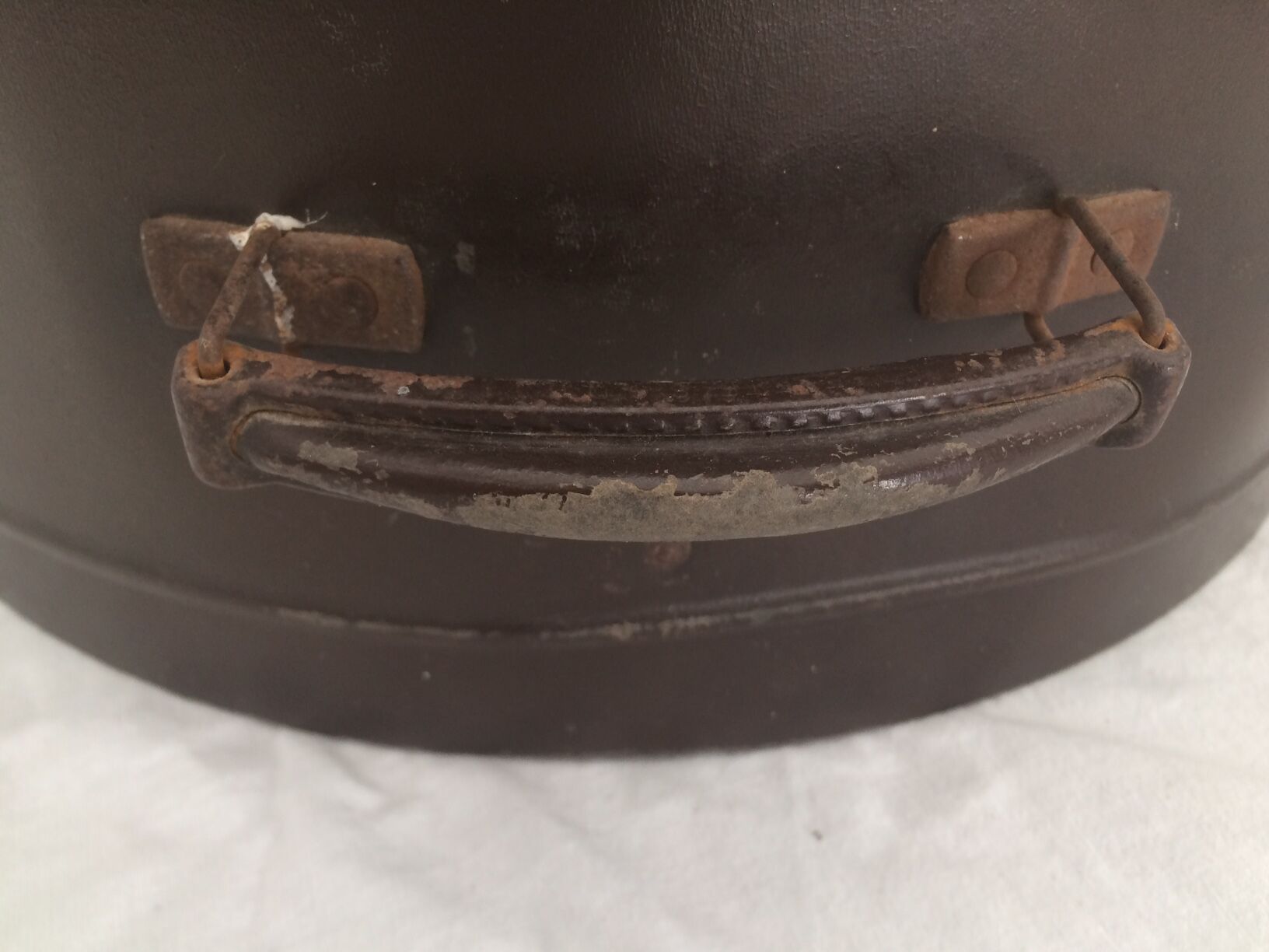 Suitcase time hat box