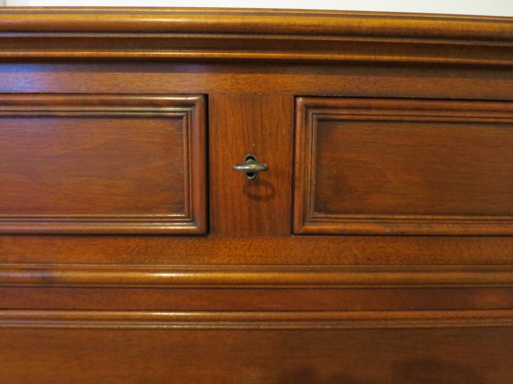 Rare - Pretty Louis Philippe chest of drawers – Mahogany – 5 drawers – 4 locks – Barn furniture