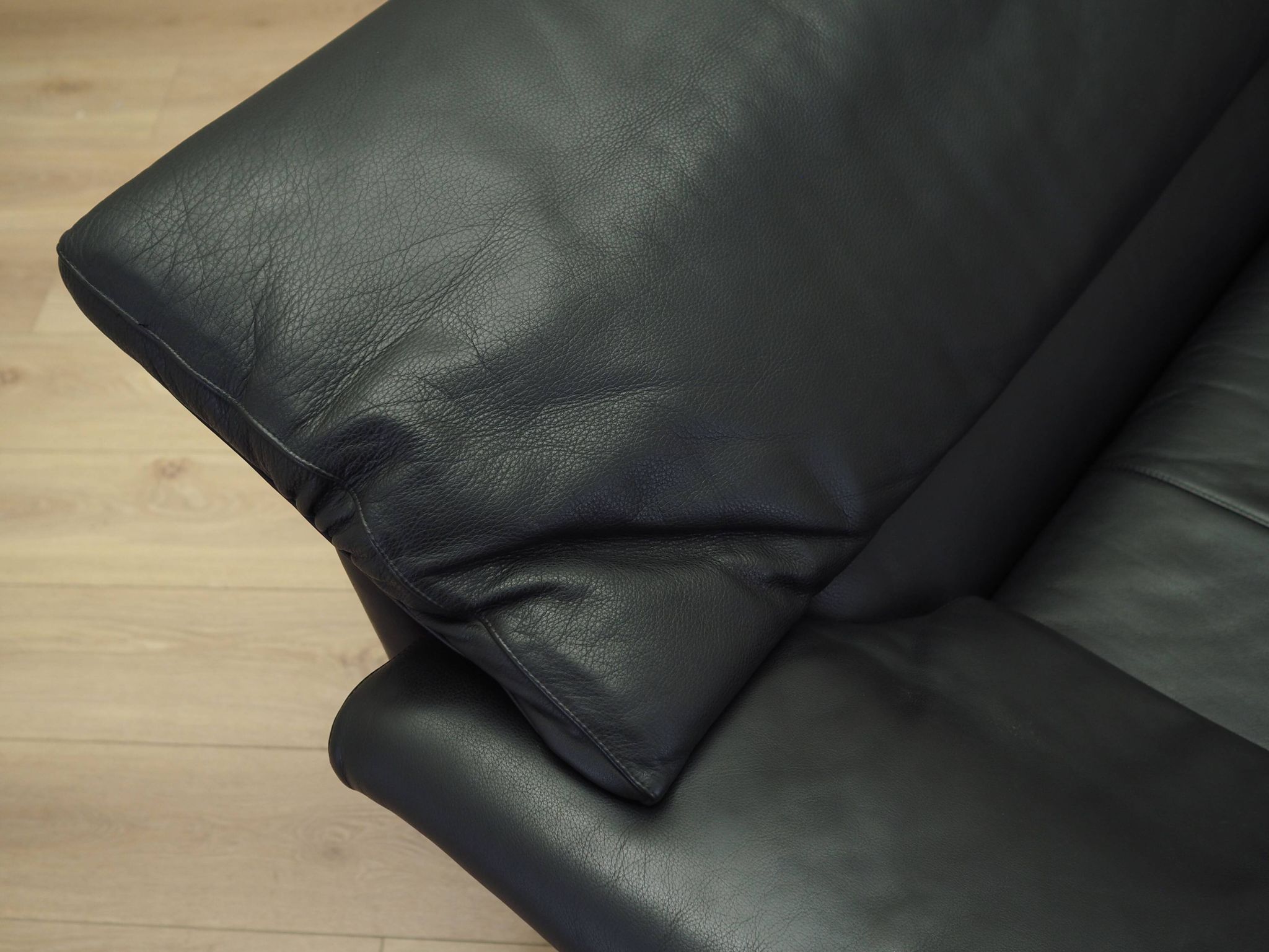 Leather sofa Alanda, Italian design, 1980s, manufacturer: B&B Italia, desig