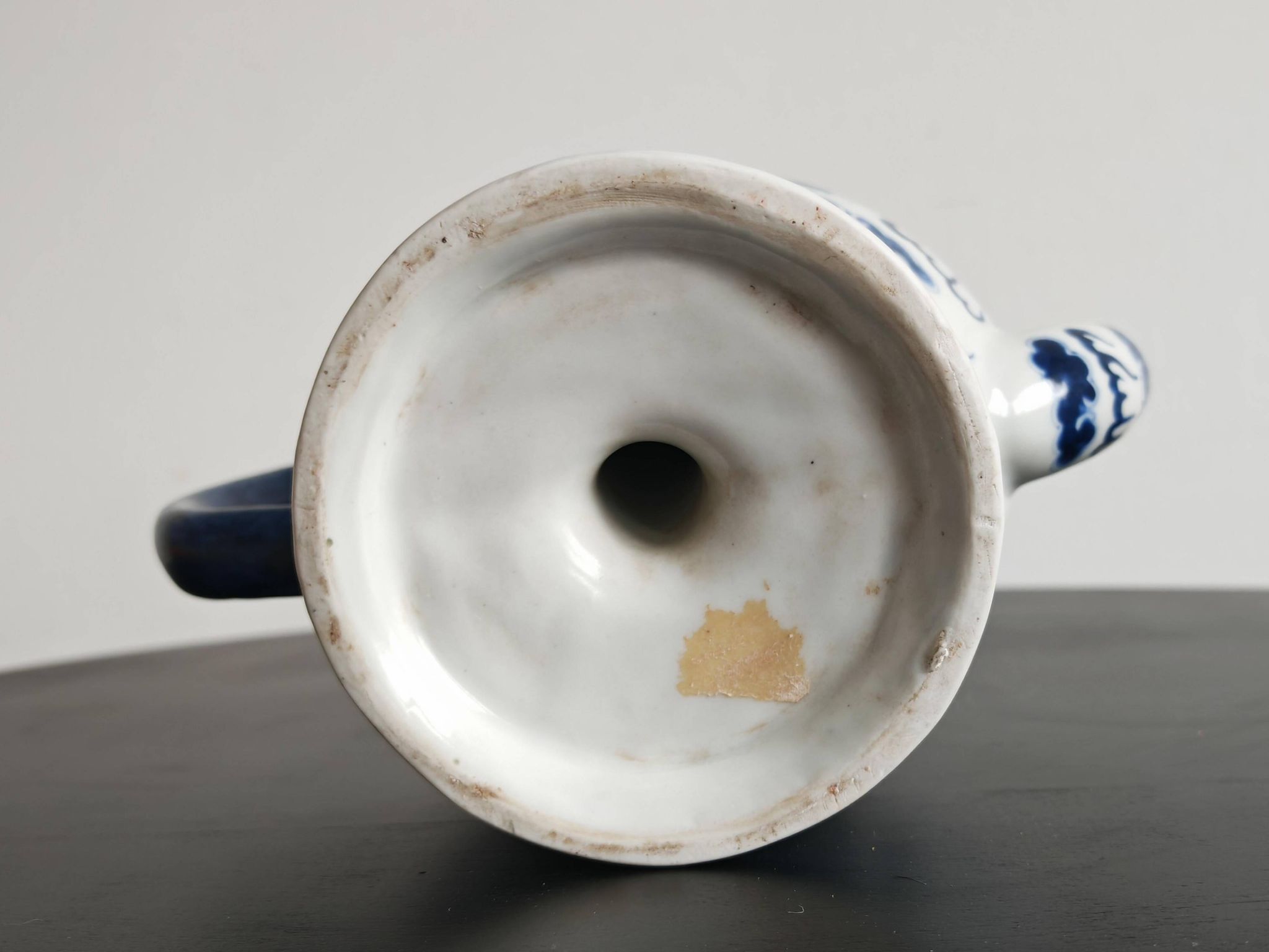 Blue and white porcelain teapot Cadogan, Guangxu period, 19th century.