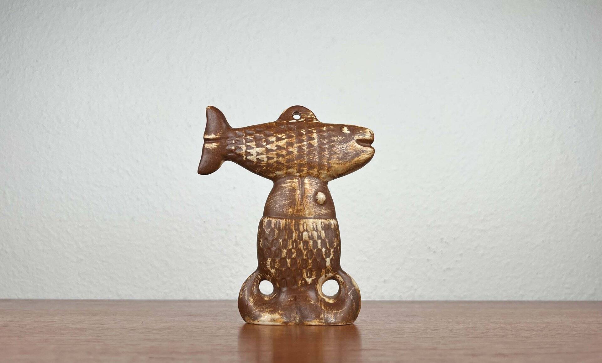 Decorative fish holder in studio pottery by Haico Nitzsche for Søholm, 1960s.
