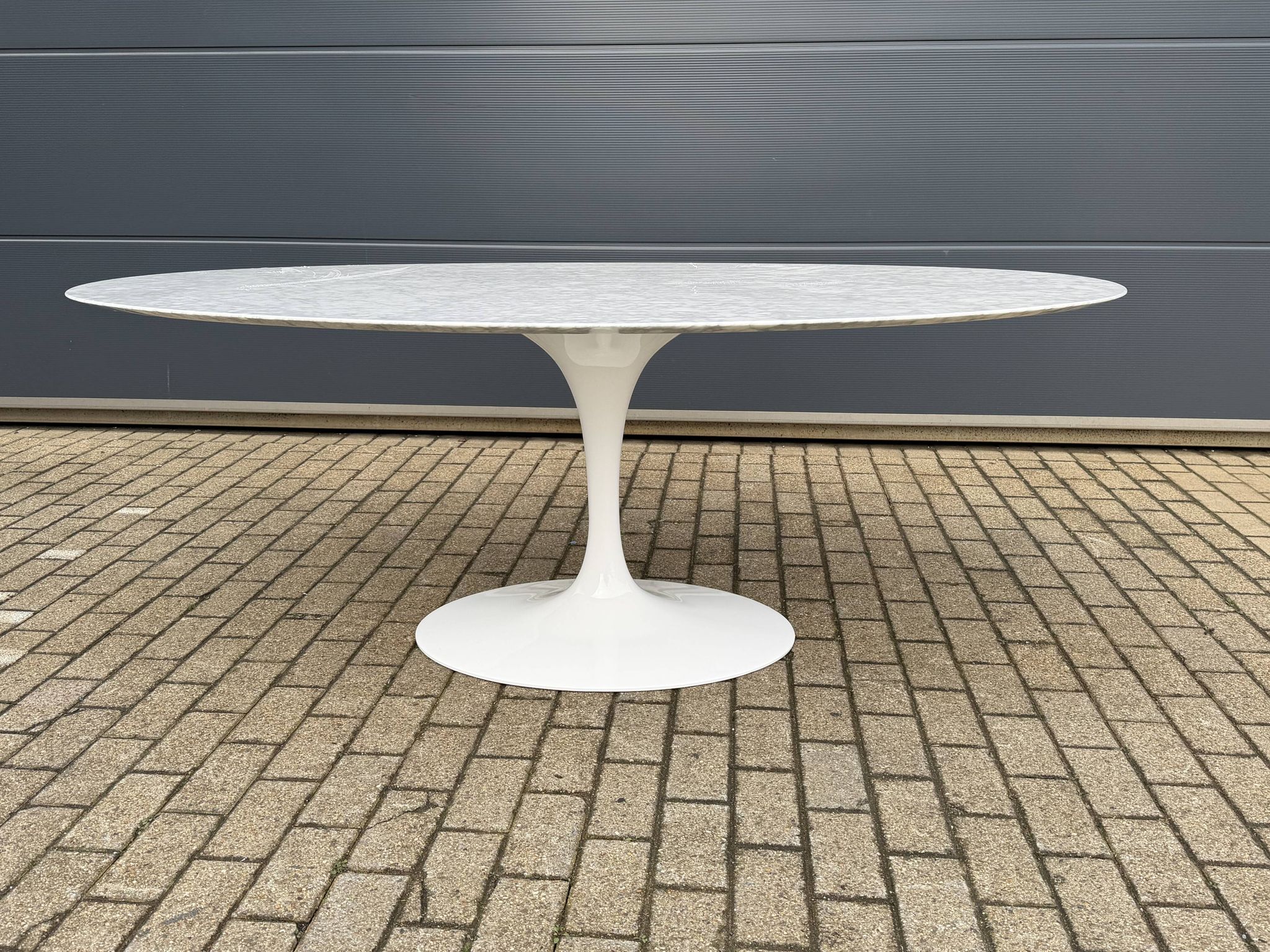 Original Knoll Tulip oval dining table (198cm) Carrara marble