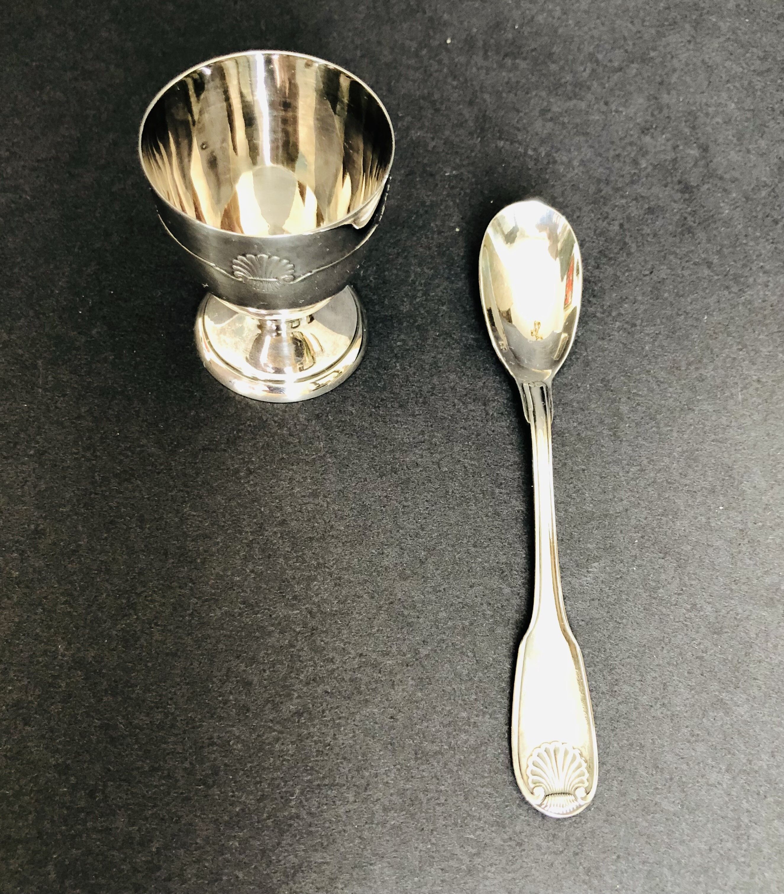 Coquetier and its silver metal spoon Christofle