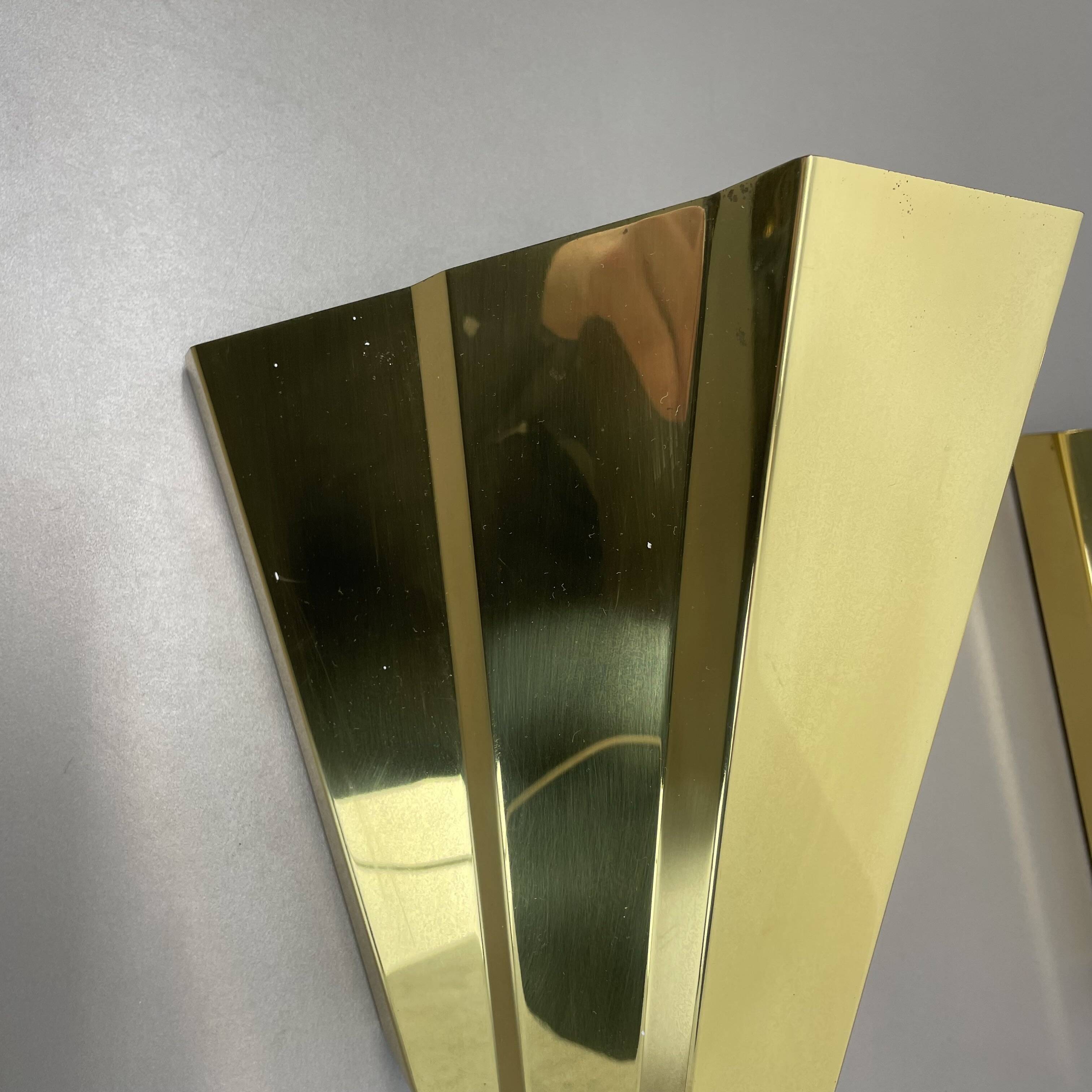 Rare set of 2 cubic solid brass wall light sconces by egoluce, italy 1980s