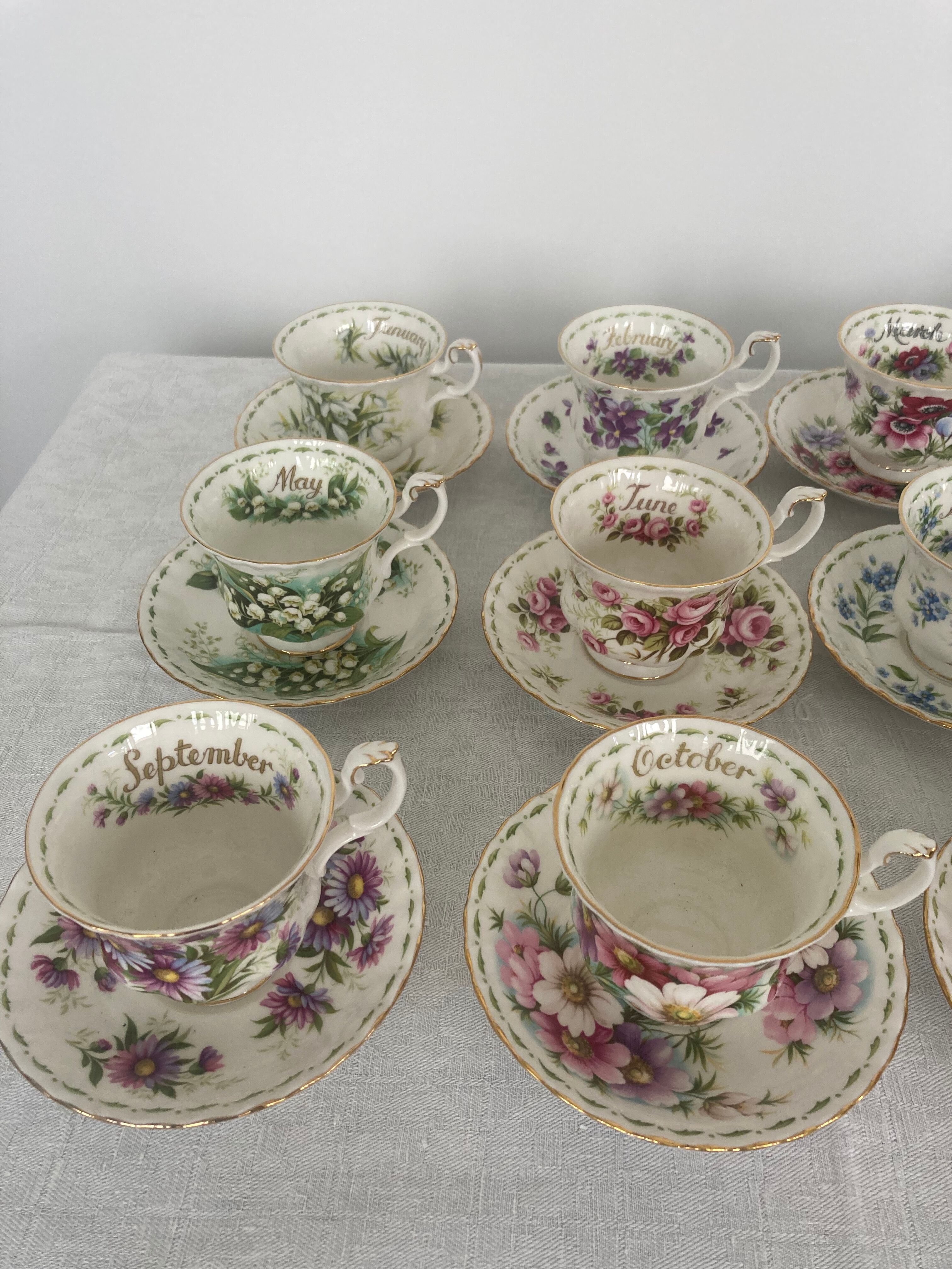Tea set “the months” Royal Albert 27 pieces