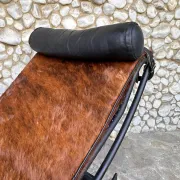 LC4 chaise longue in cowhide and black frame by Cassina, 1970–80