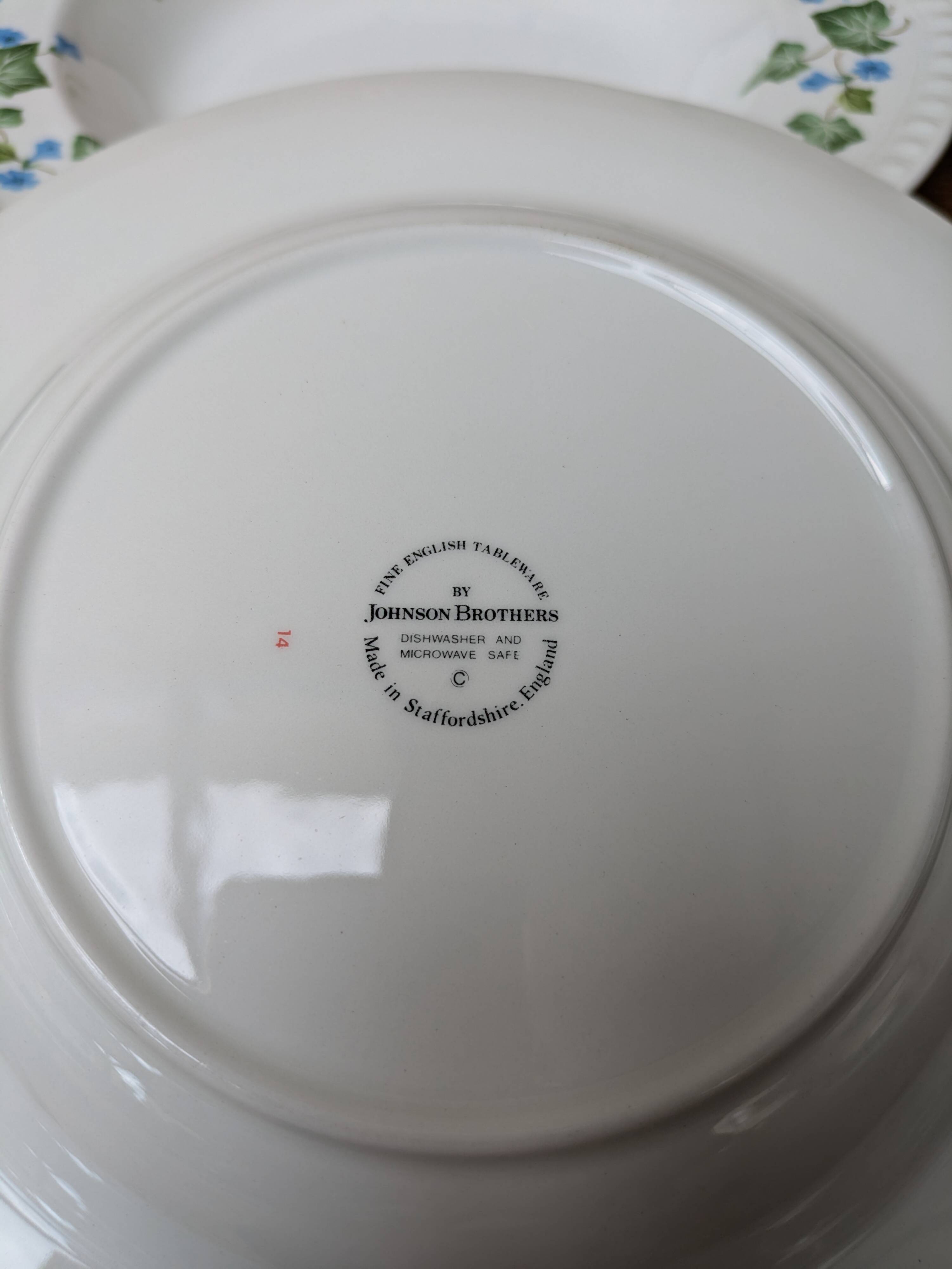 Johnson Brothers Set of 6 Ivy Leaf and Flower Blue Dinner Plates