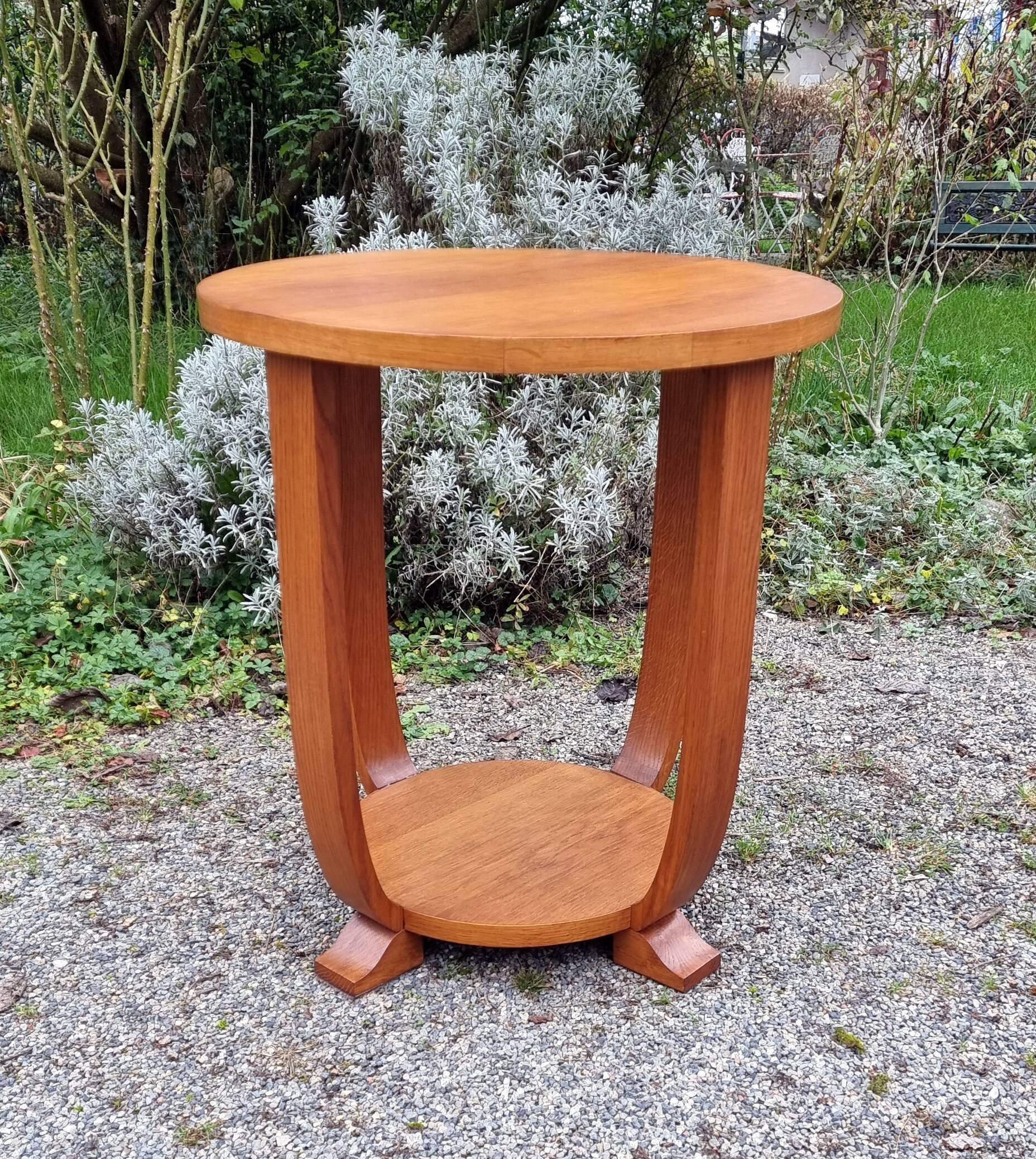Art Deco pedestal table from the 30s/40s