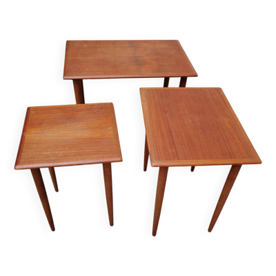 Tables gigognes scandinave