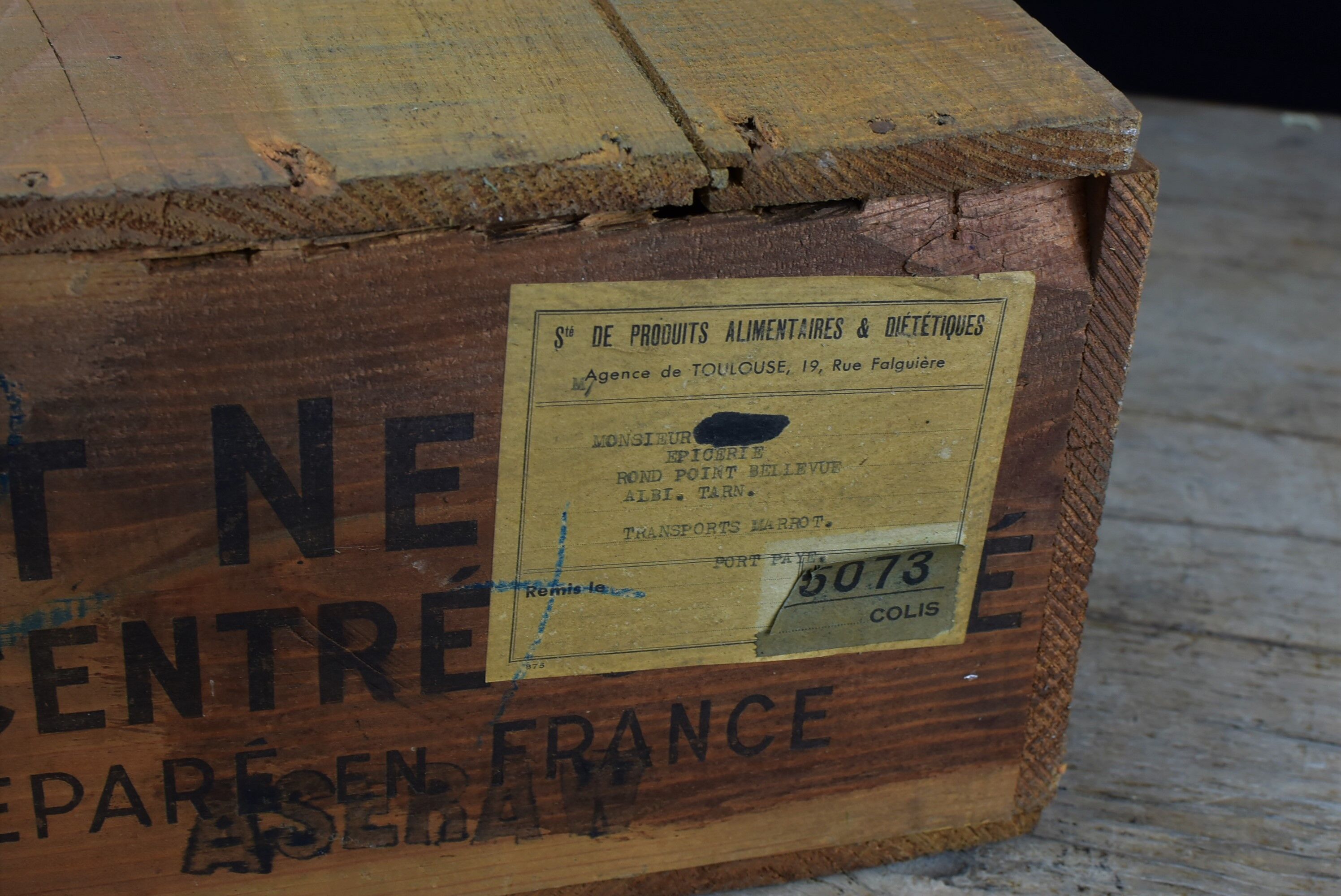 Nestlé wooden box.