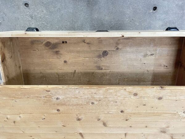 Commode en sapin 1940 à porte-étiquettes