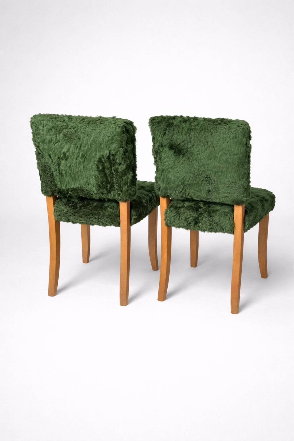 Pair of vintage wooden chairs with green fur effect upholstery – Year