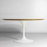 Large tulip table with wooden top by Eero Saarinen, Knoll International 1970s