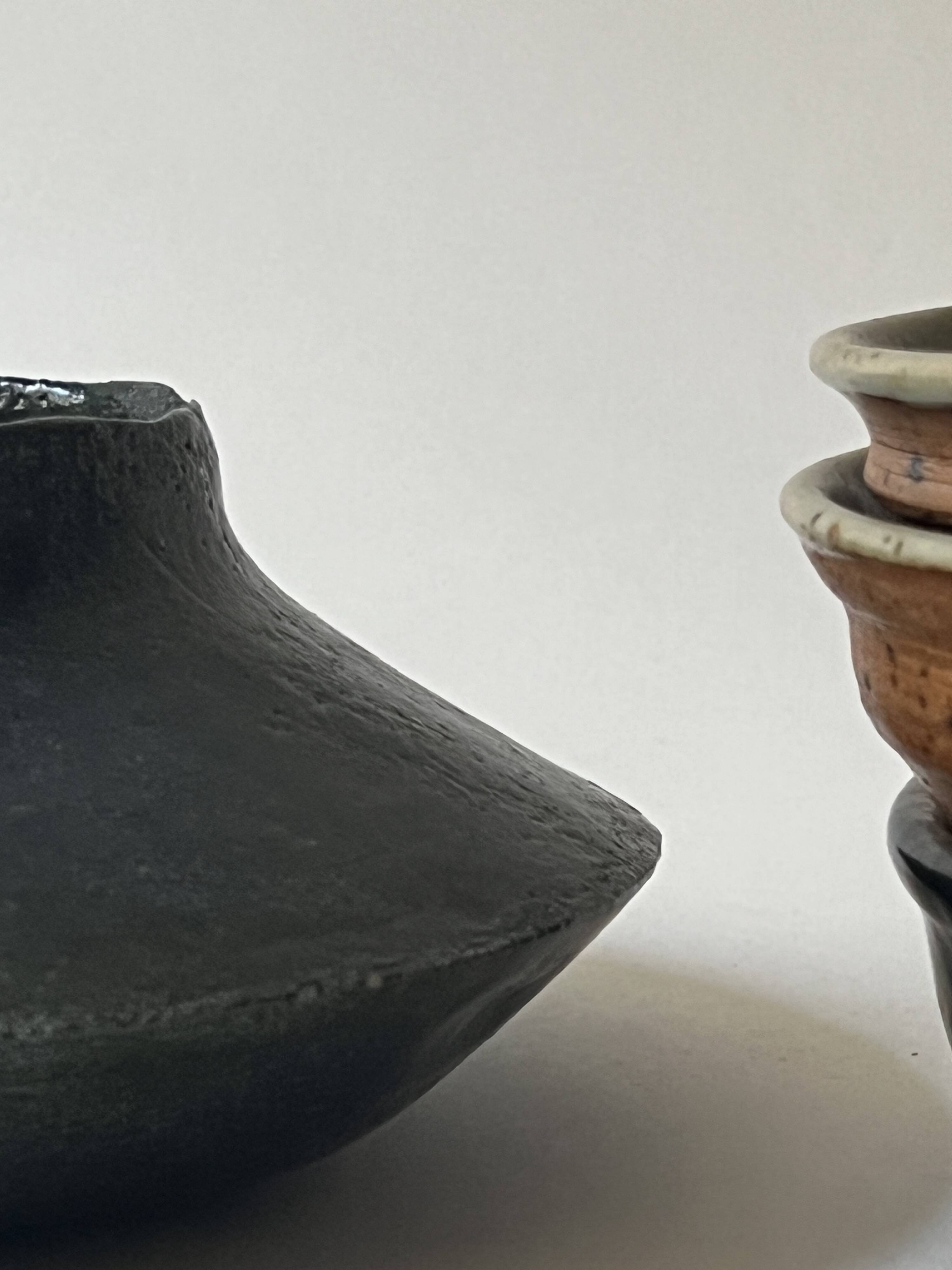 Large handmade spinning top vase in glazed ceramic and signed circa 1950