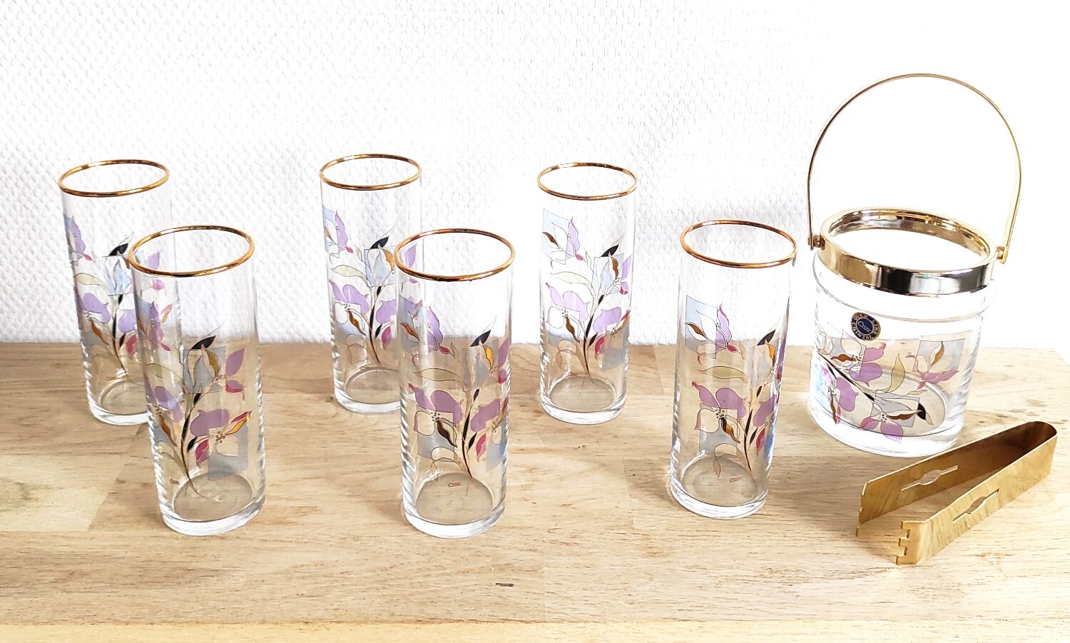 Crystal glasses and ice bucket