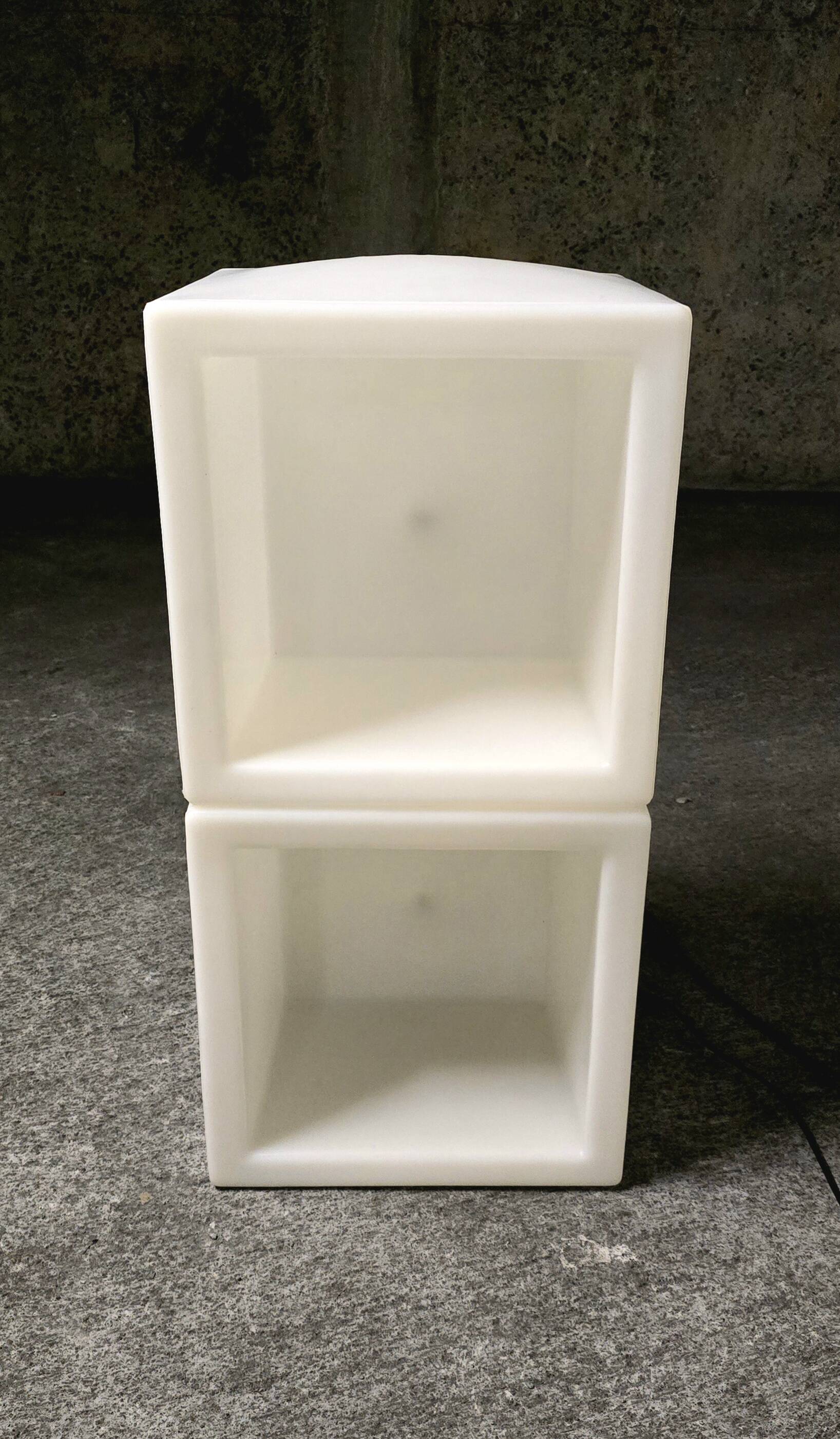 Set of 2 luminous cubes "lux-us" in polyethylene – Max Kistner – 42 x 42