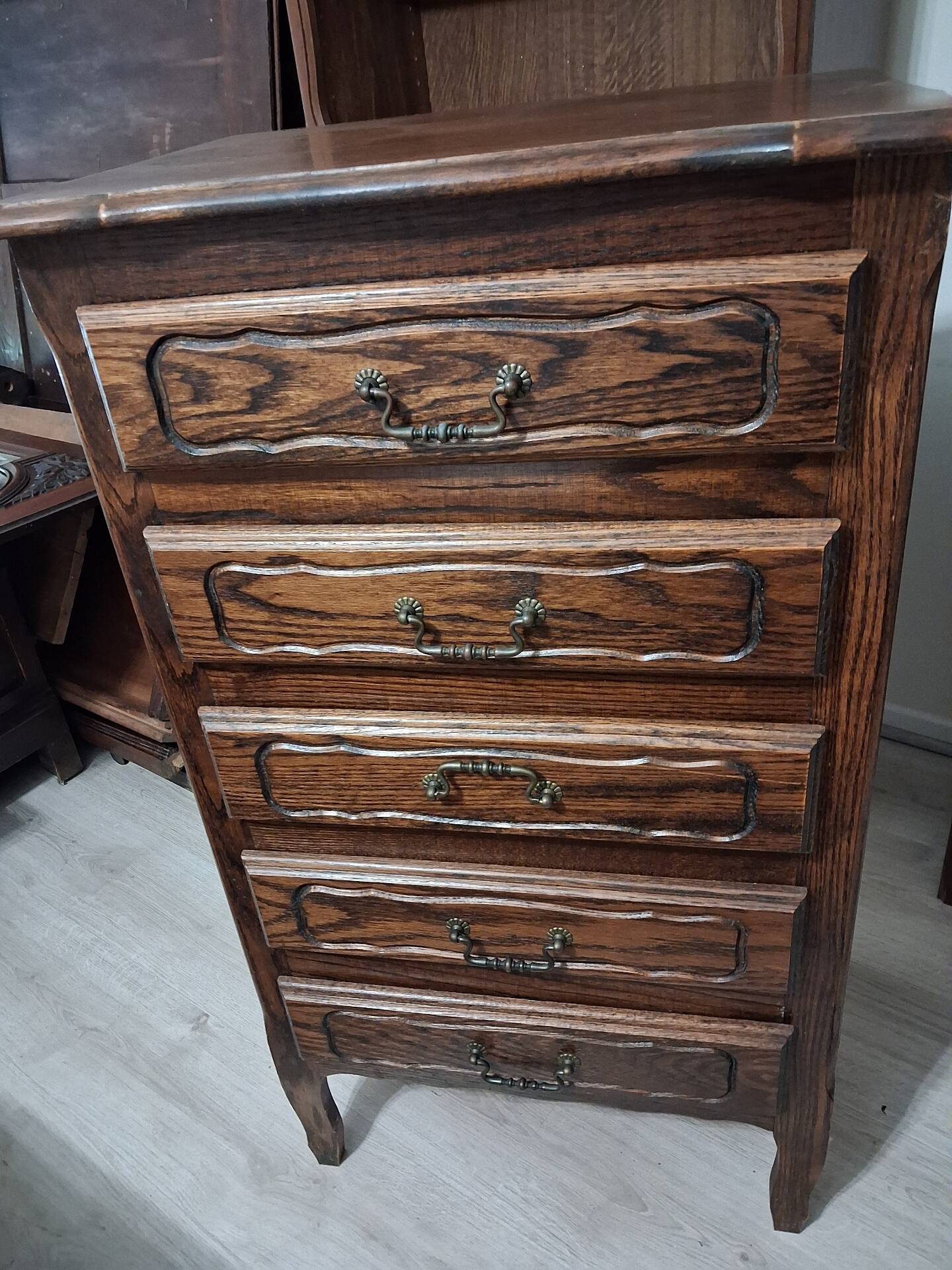 Chest of drawers with 5 drawers