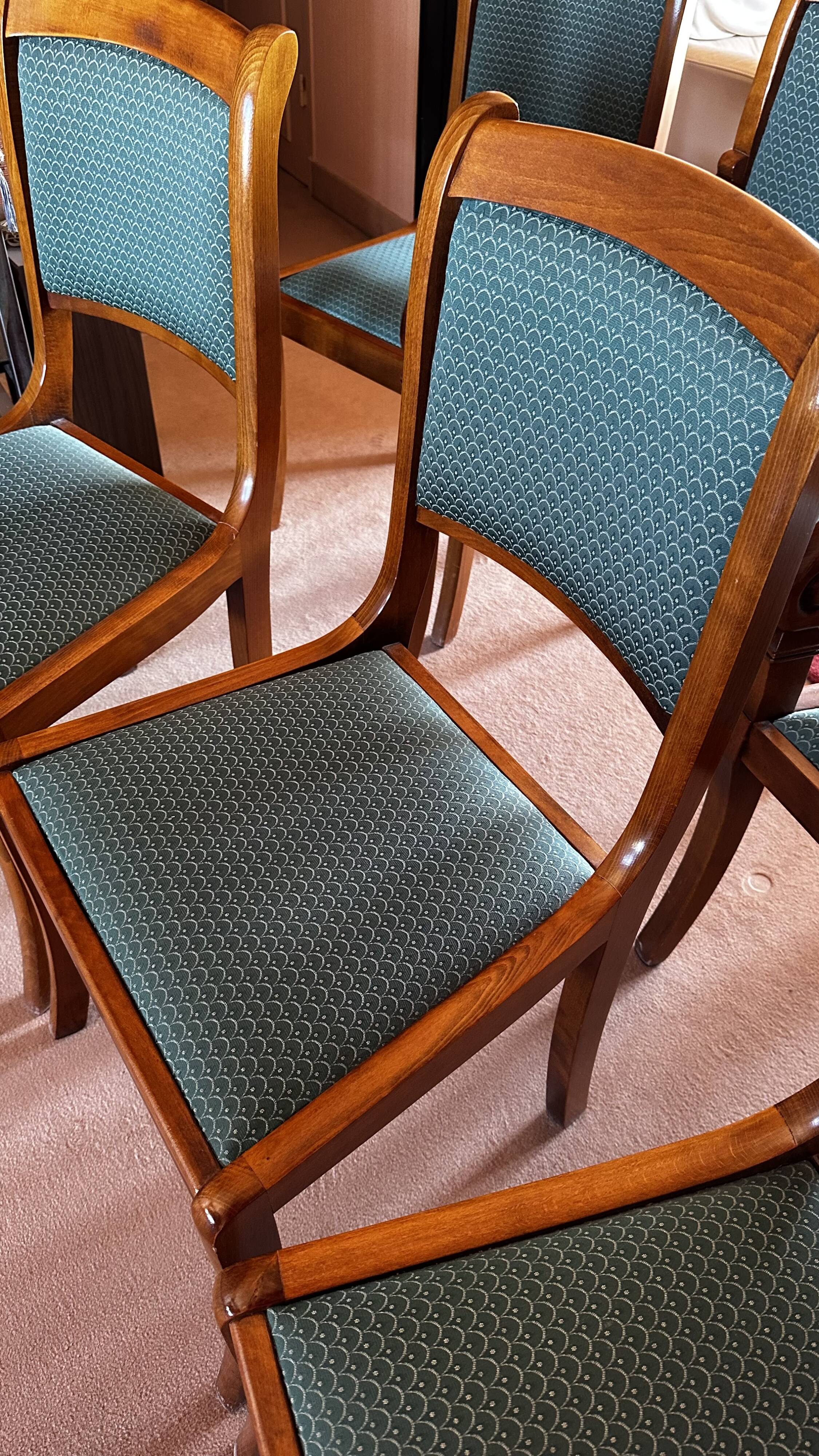 4 chairs and 2 armchairs in cherry wood