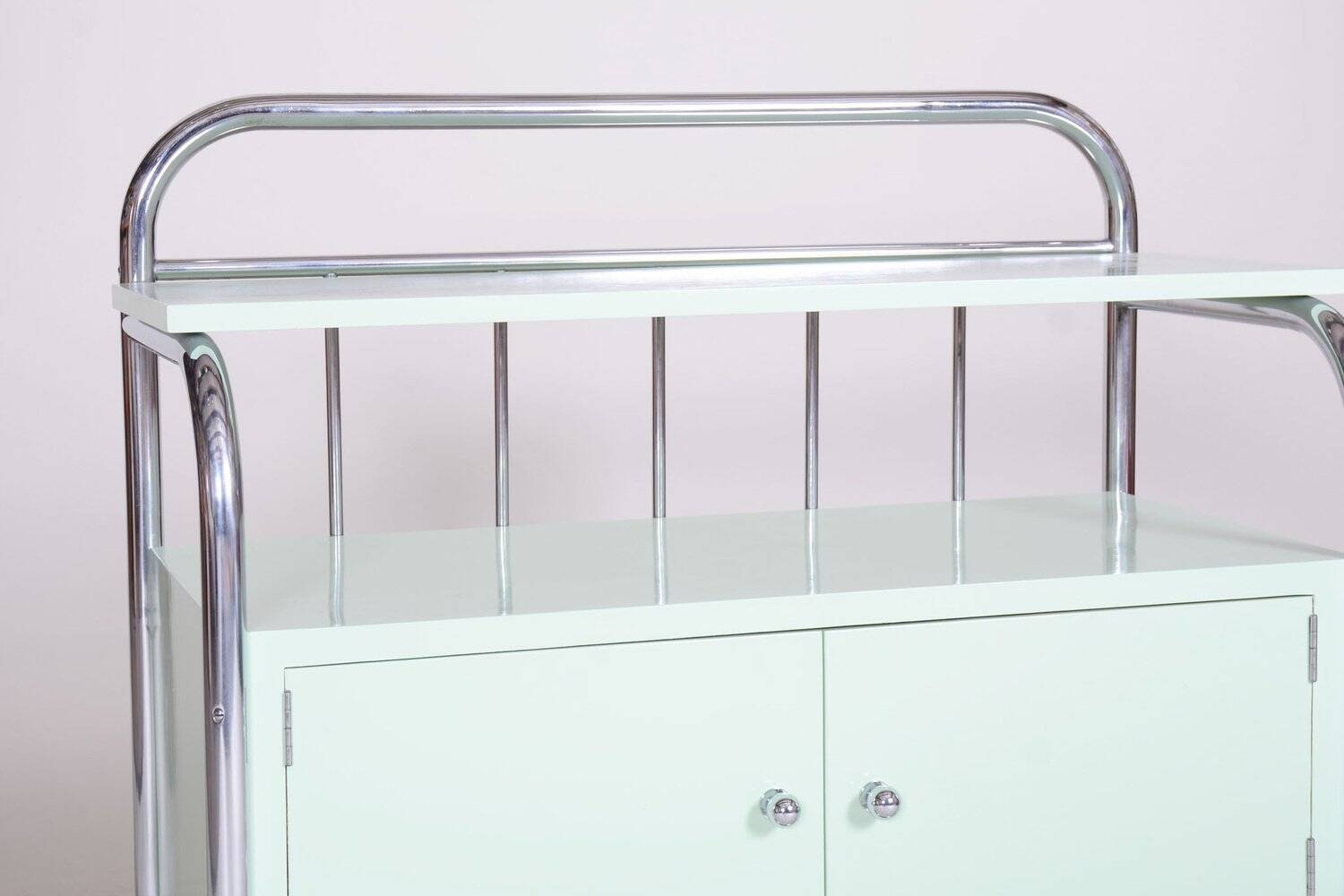 Vintage Bauhaus Cabinet in Chrome-Plated Steel and Lacquered Wood, 1930s