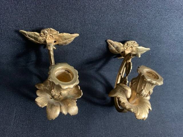 Pair of Louis XV sconces in 18th century gilded bronze