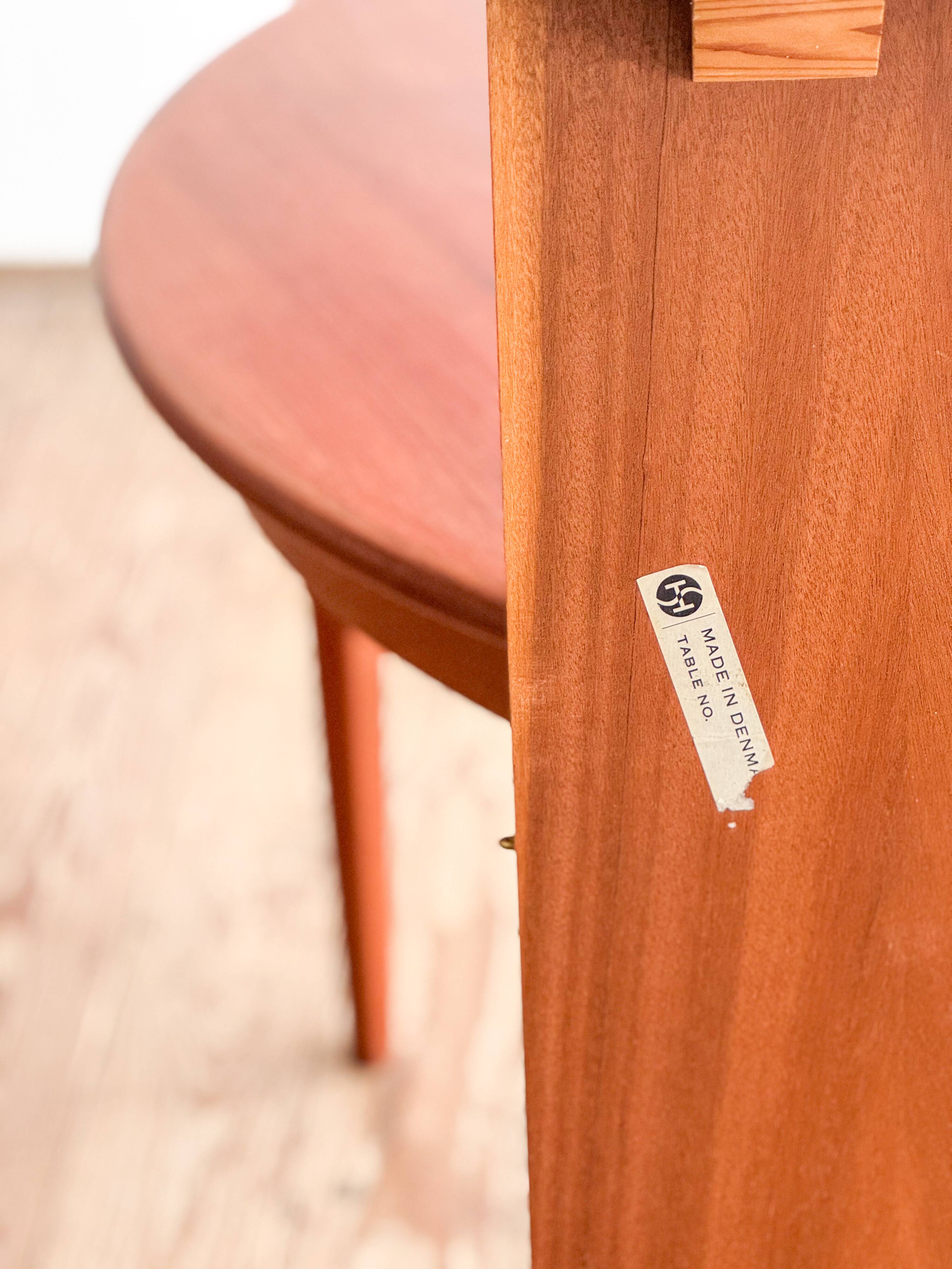 Danish table by Sighs & Sons in extendable teak, Mid Century, 1960.