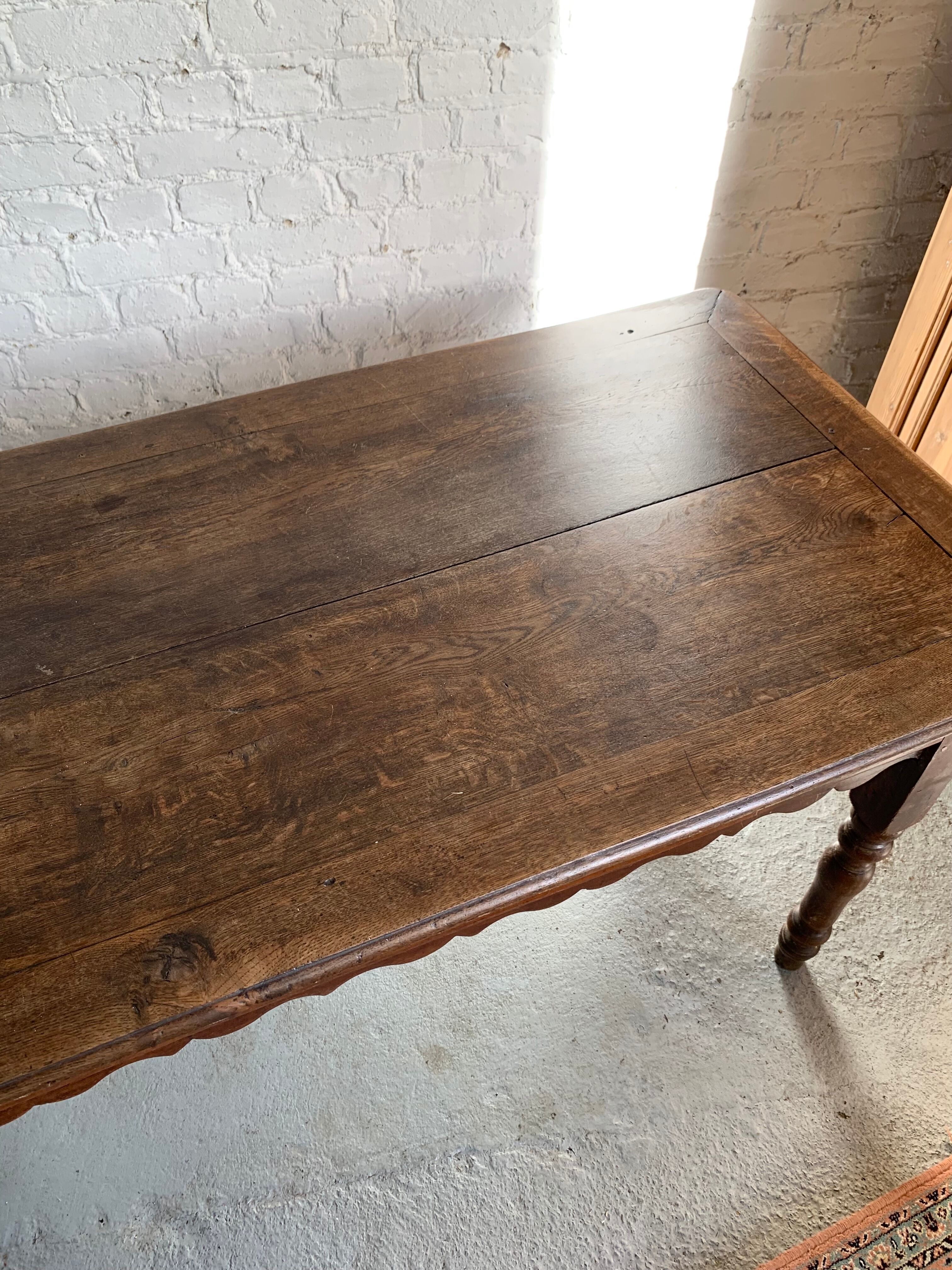 Farm table