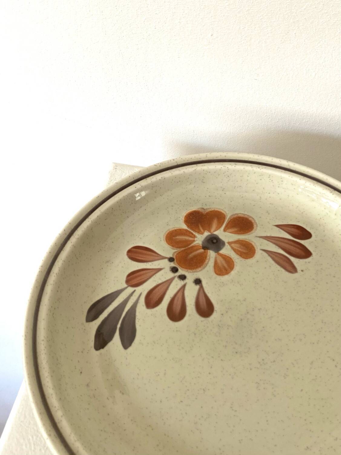 Set of 4 vintage dessert plates