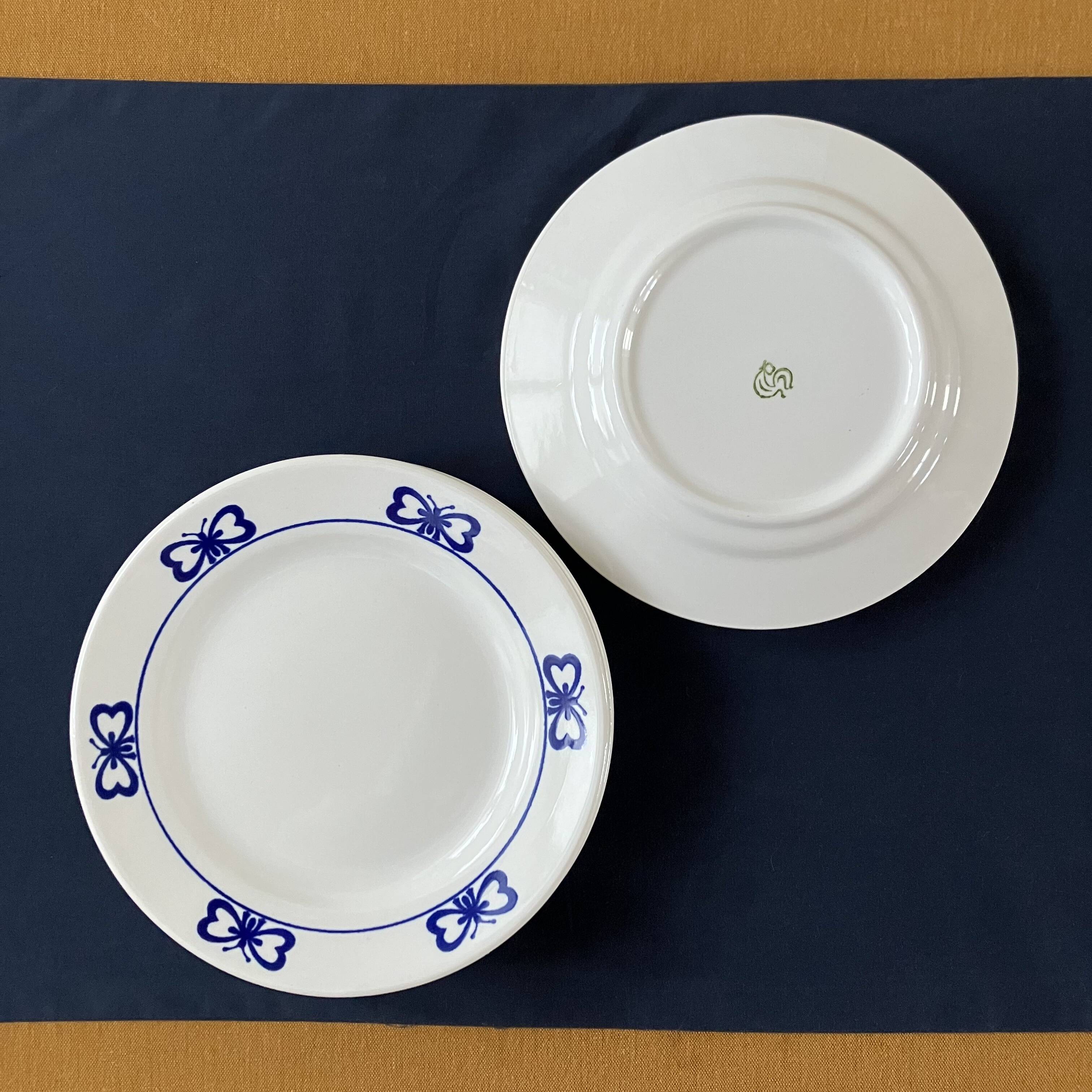 Set of 6 white and blue porcelain dessert plates with butterflies