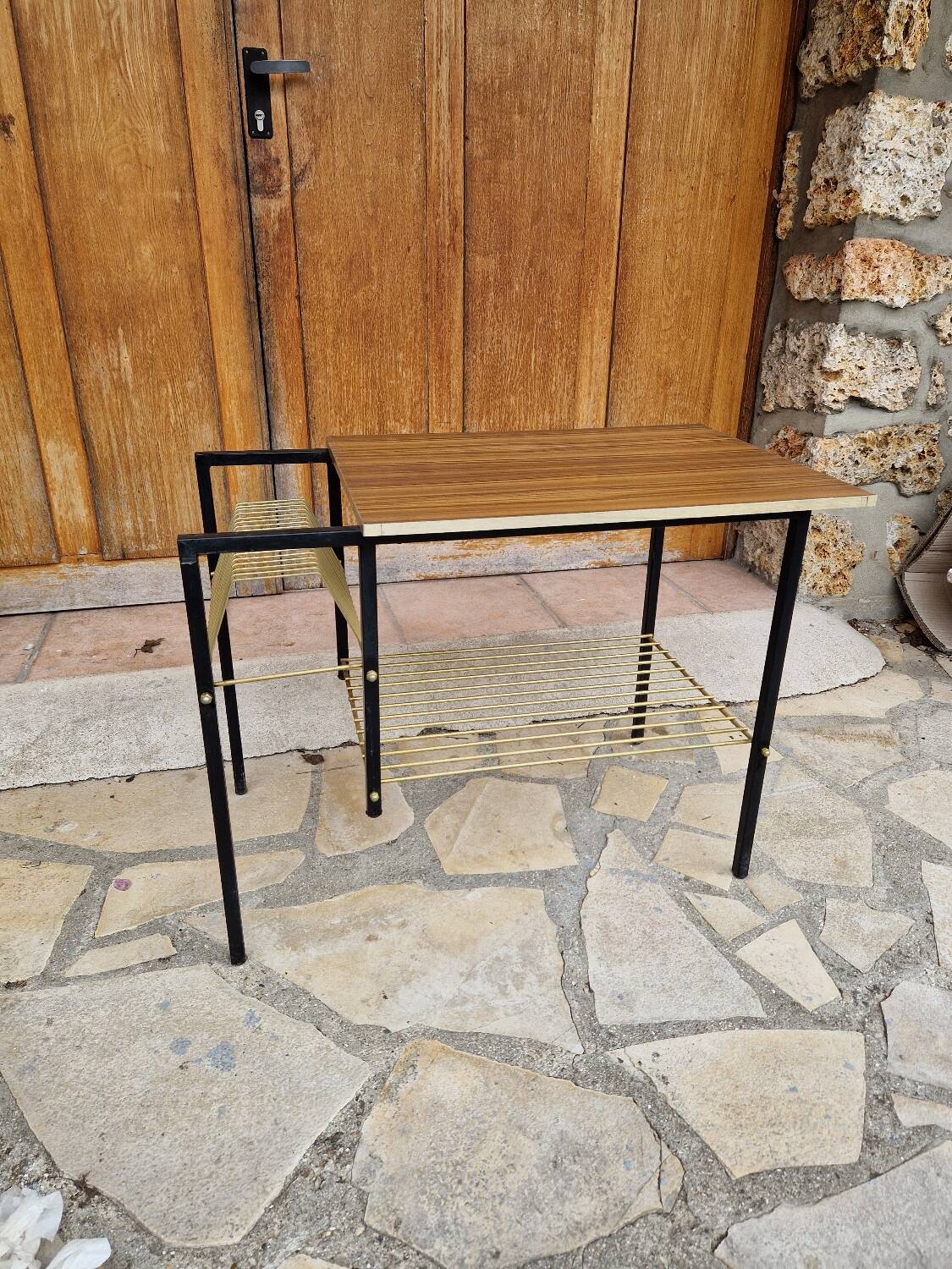 Vintage vinyl storage table