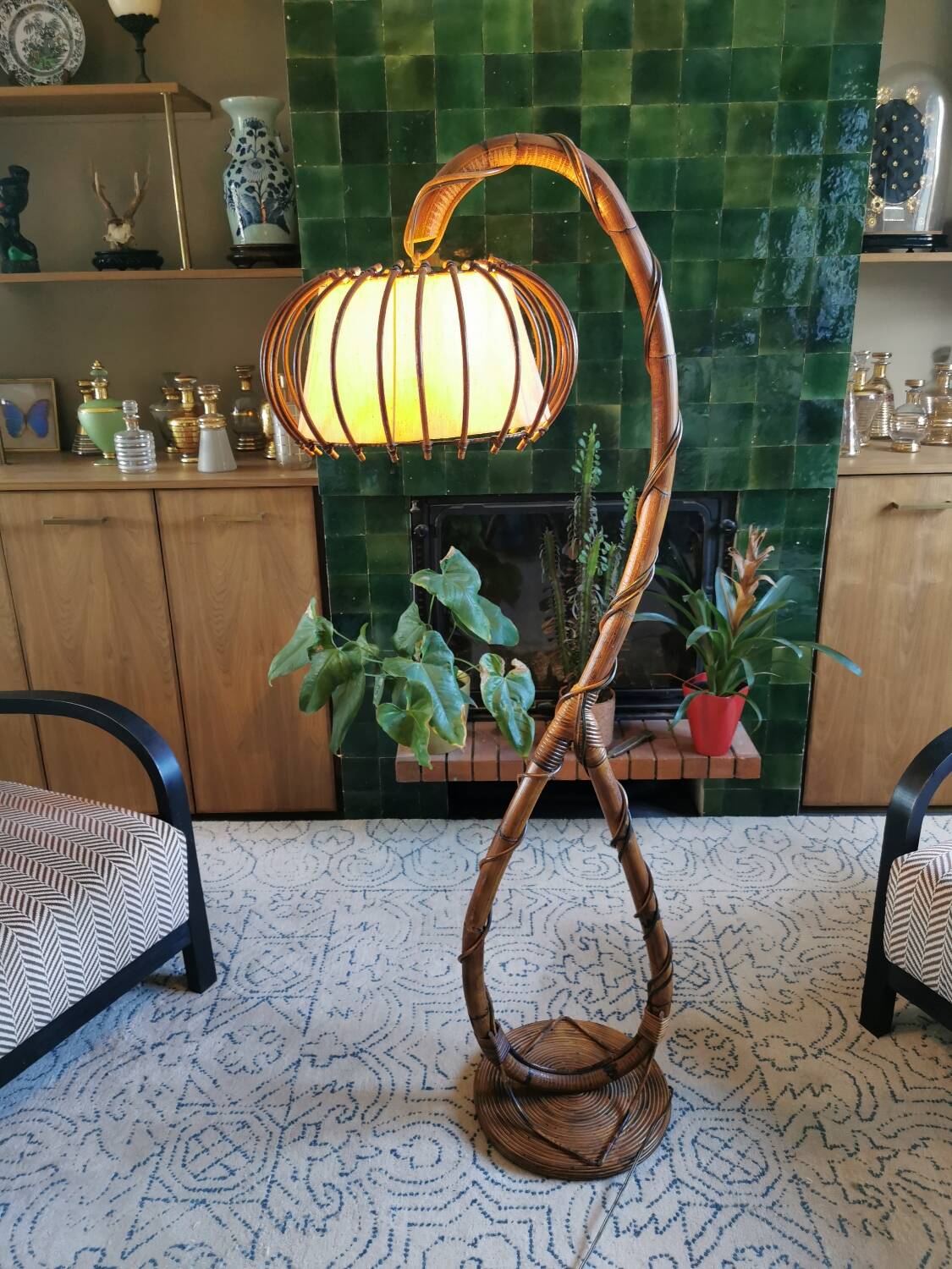 Lampadaire vintage en rotin Louis Sognot