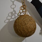 Round suspension in rattan and string