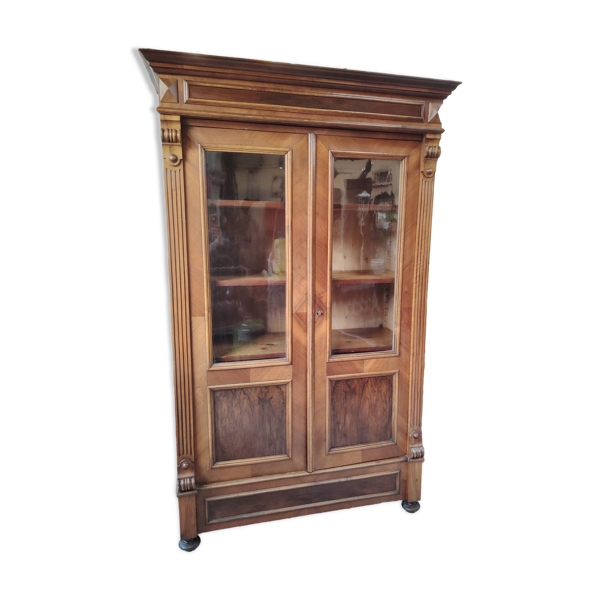 Vitrine bibliothèque ancienne en noyer et ronce de noyer d'époque XIXe