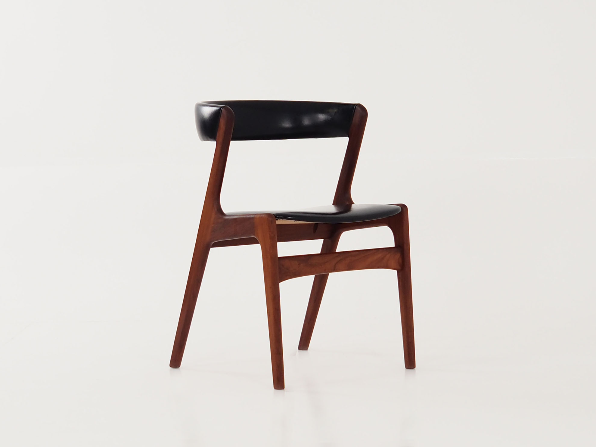 Fire  teak chair design by Kai kristiansen for Schou andersen, scandinavian design.