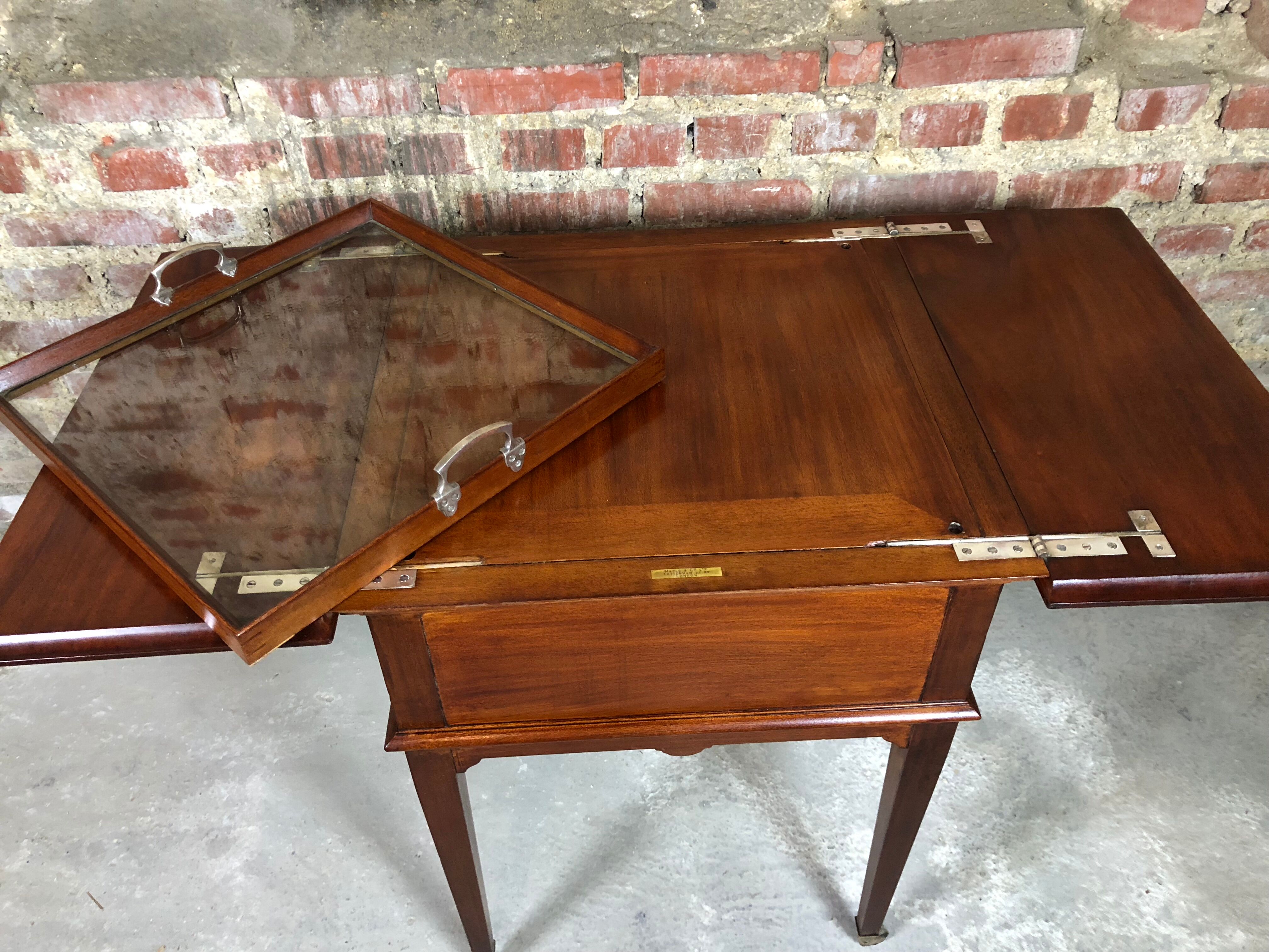 Table de bar anglais en acajou Mapple & Co
