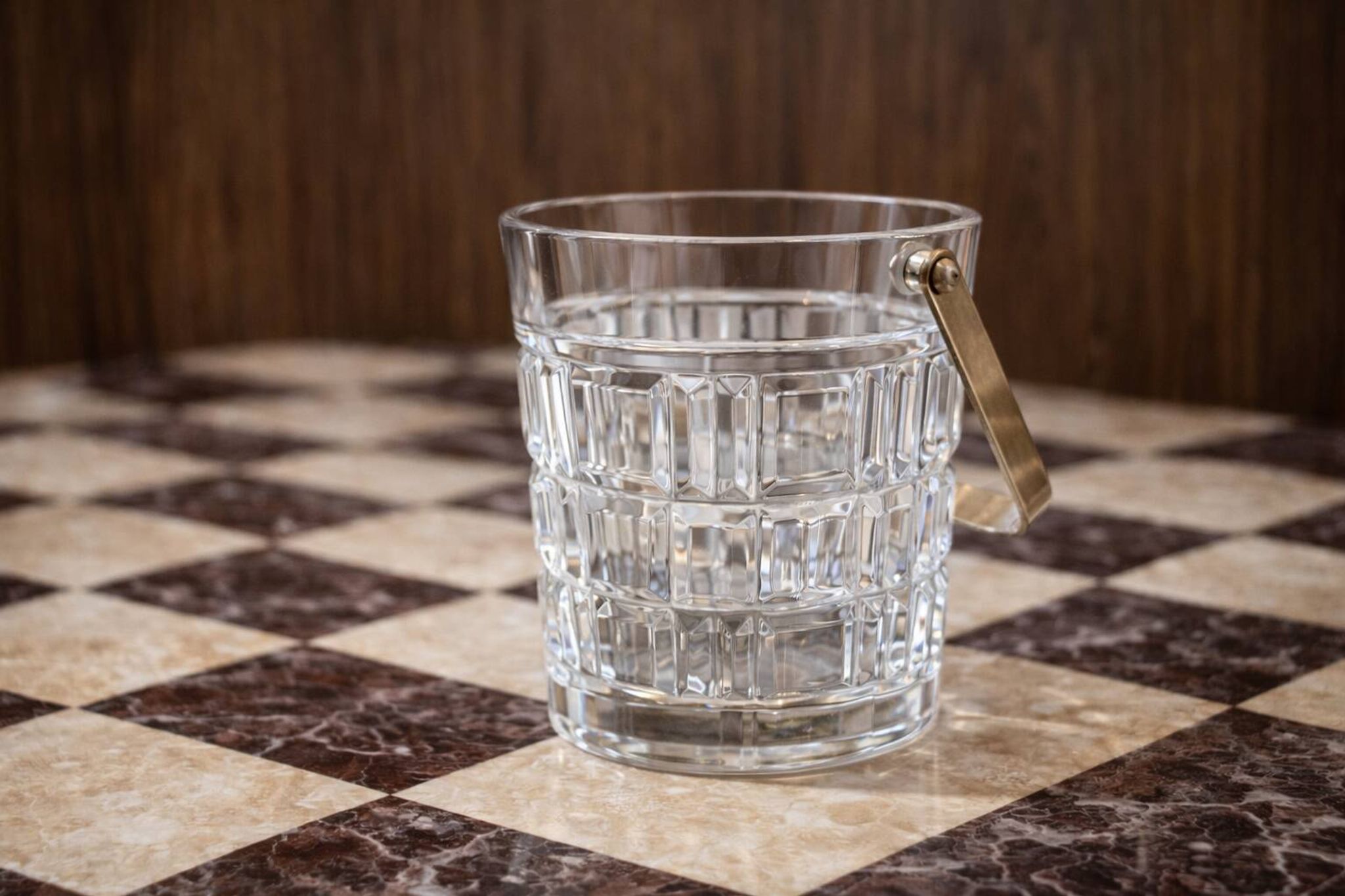 Vintage glass ice bucket with metal handle – 1960s bar style