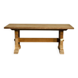 Monastery-style table