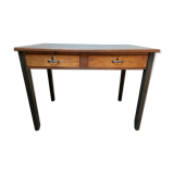 Desk / table