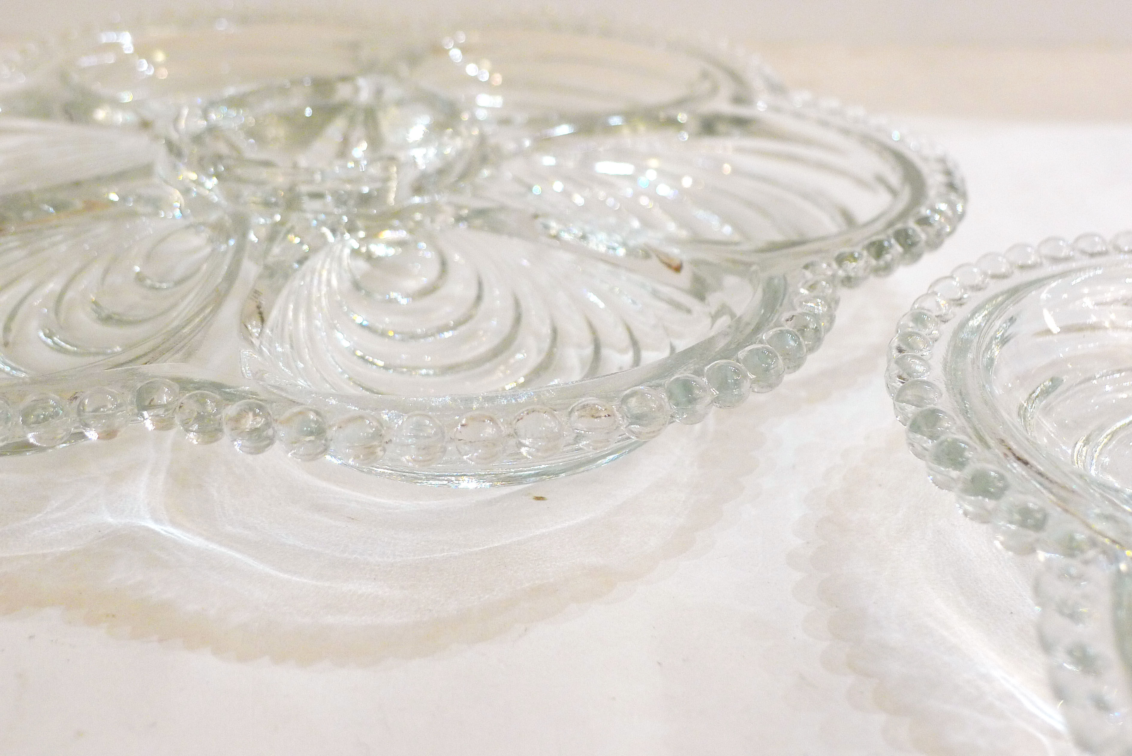 Pair of oyster plates