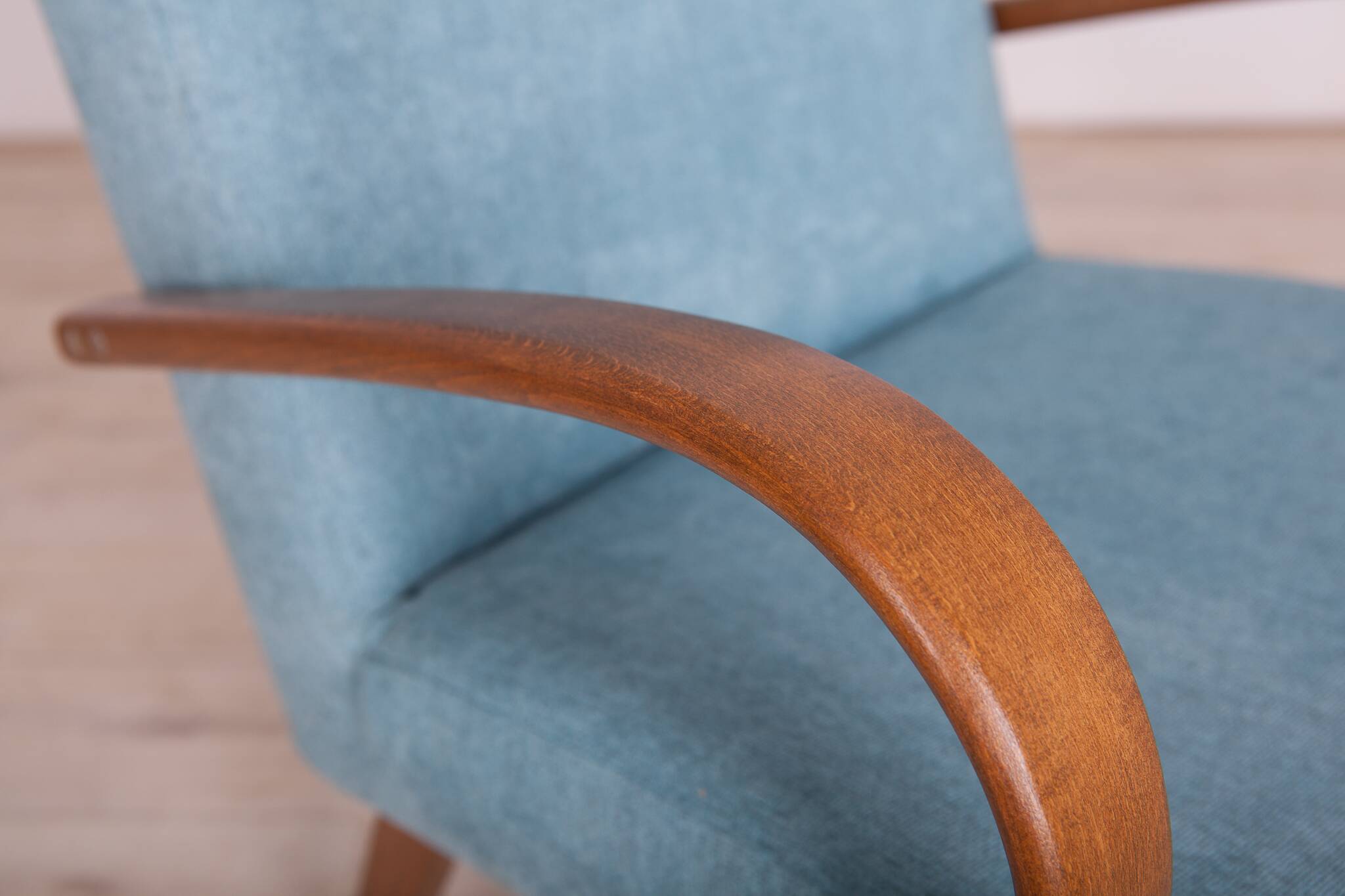 Set of Vintage Model 53 Lounge Chairs attributed to Jaroslav Smidek for Ton