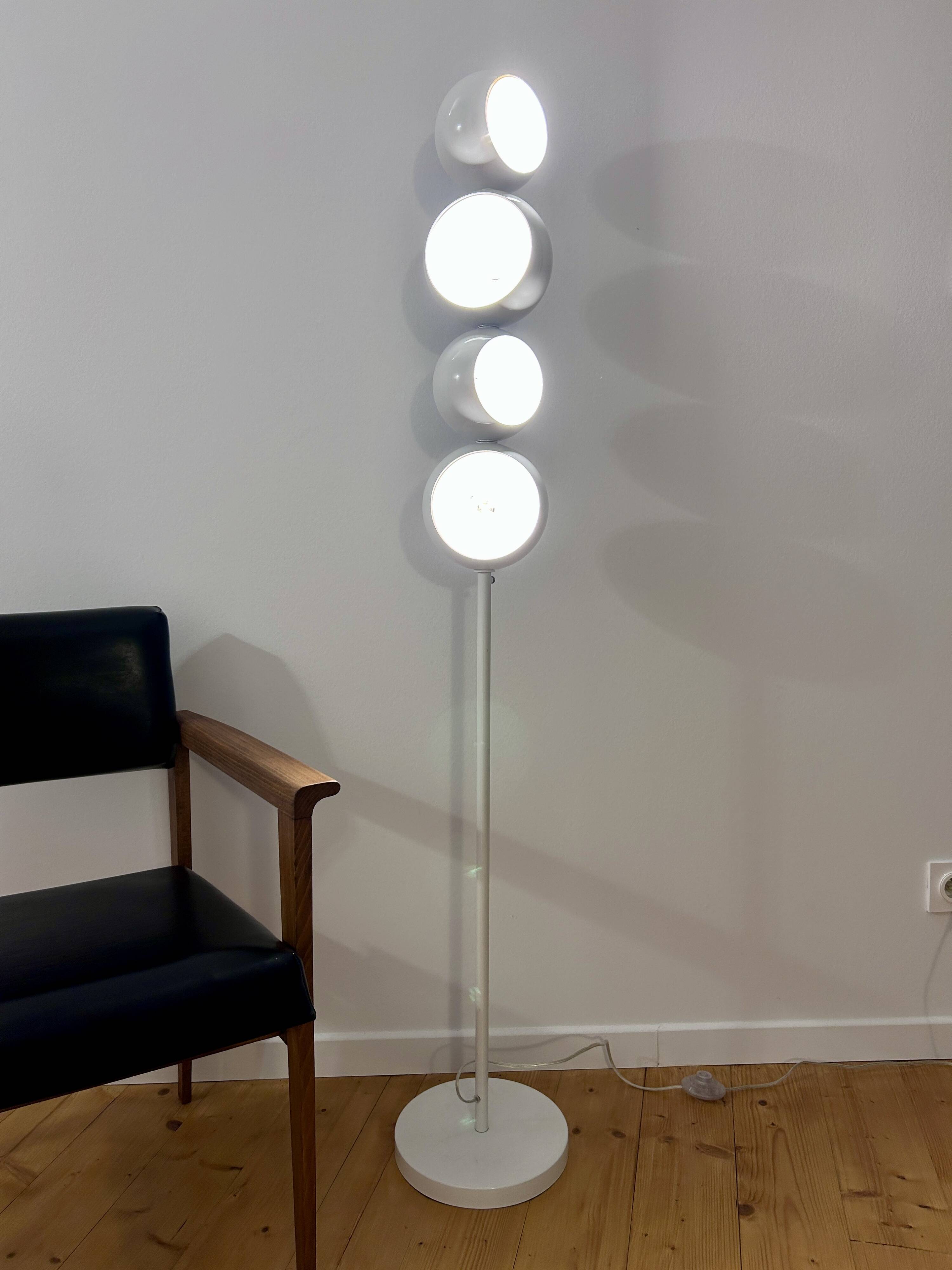 Lampadaire eyeball en métal blanc