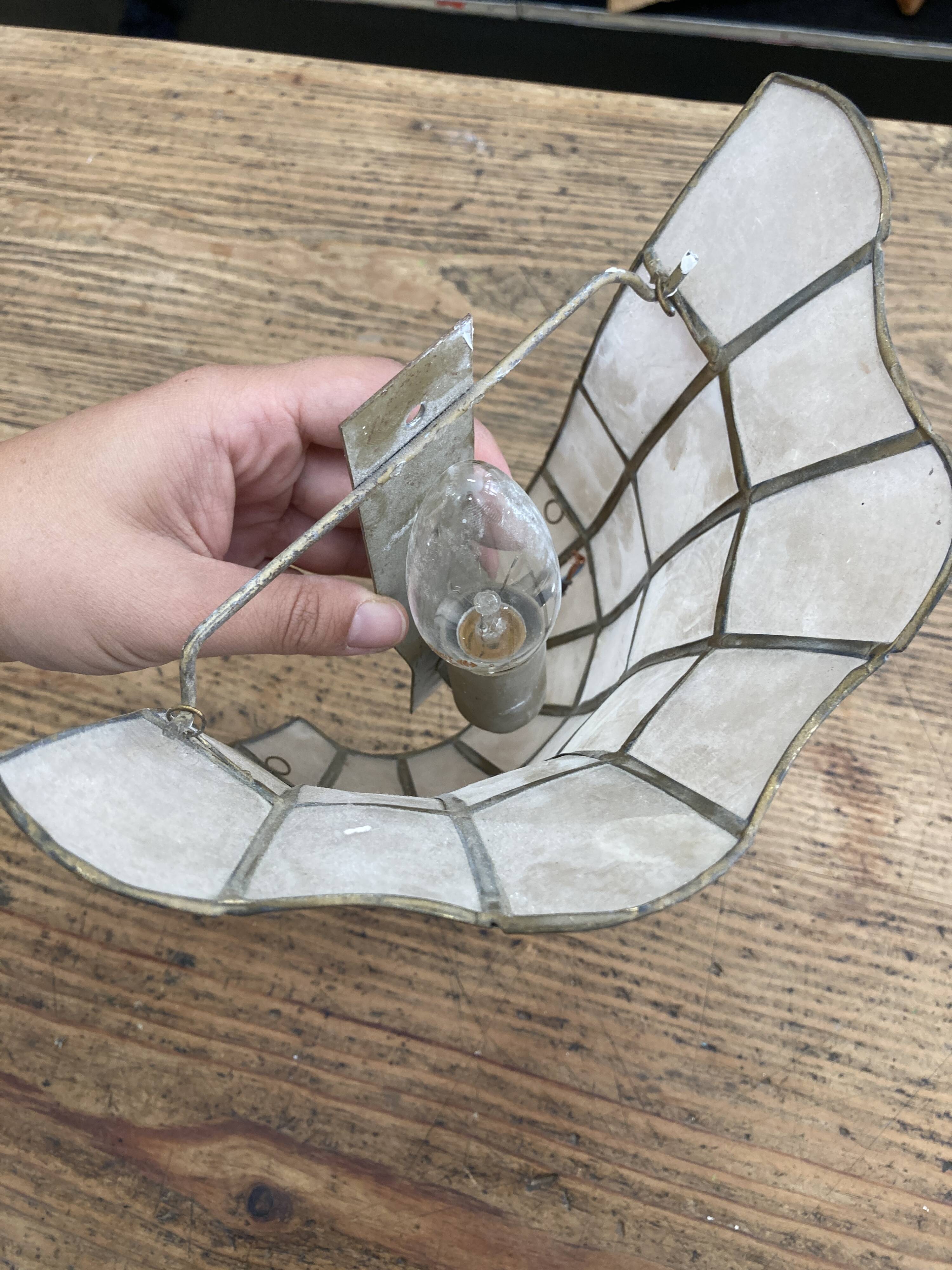 Wall lamp in mother-of-pearl and brass