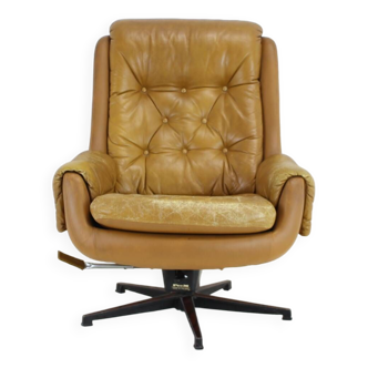 Midcentury Swivel Leather Armchair, Peem, Finland, 1970s