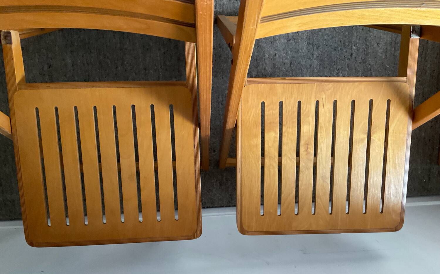 Pair of vintage folding chairs from the 70s-80s