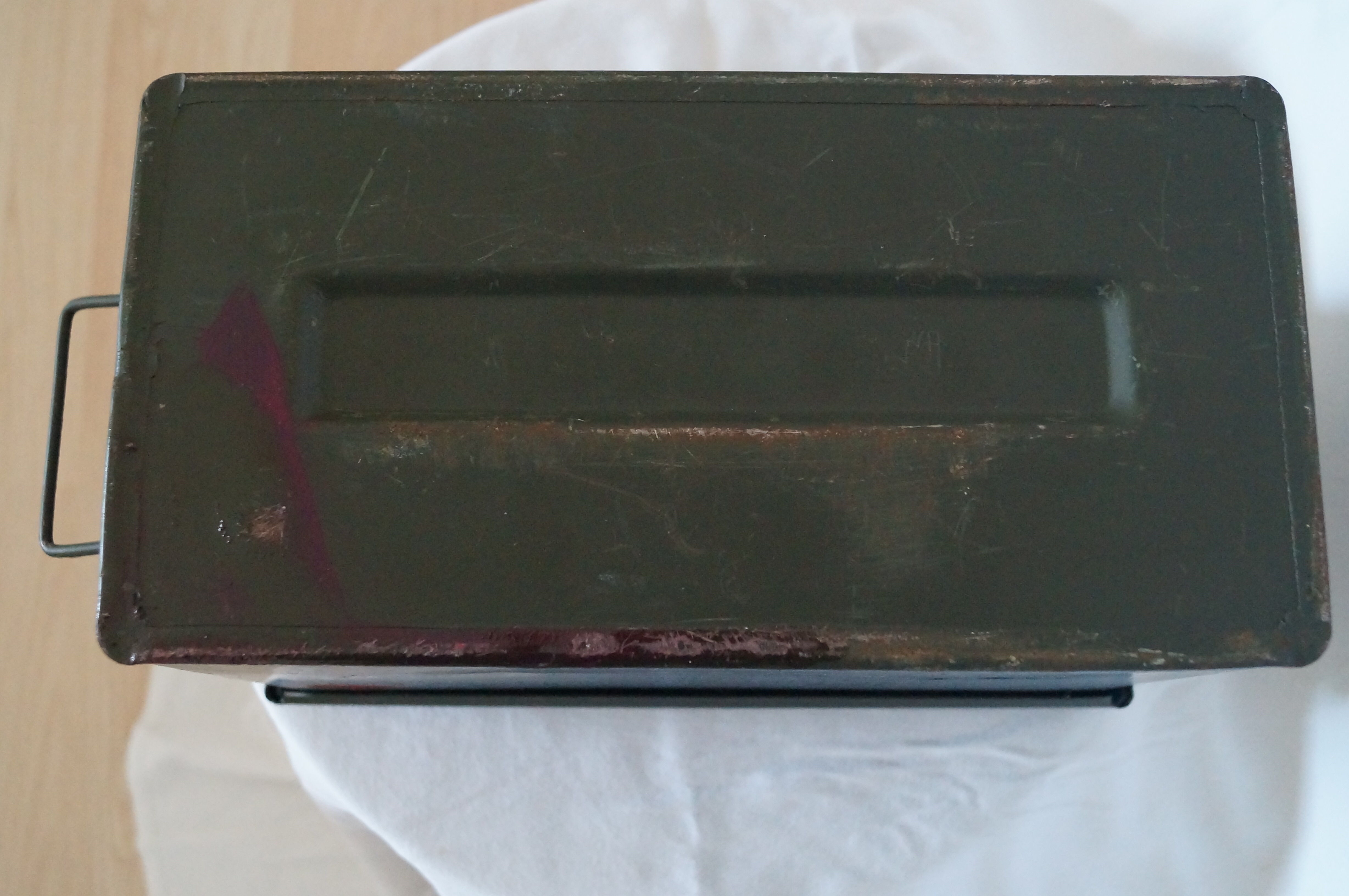 Ammunition box