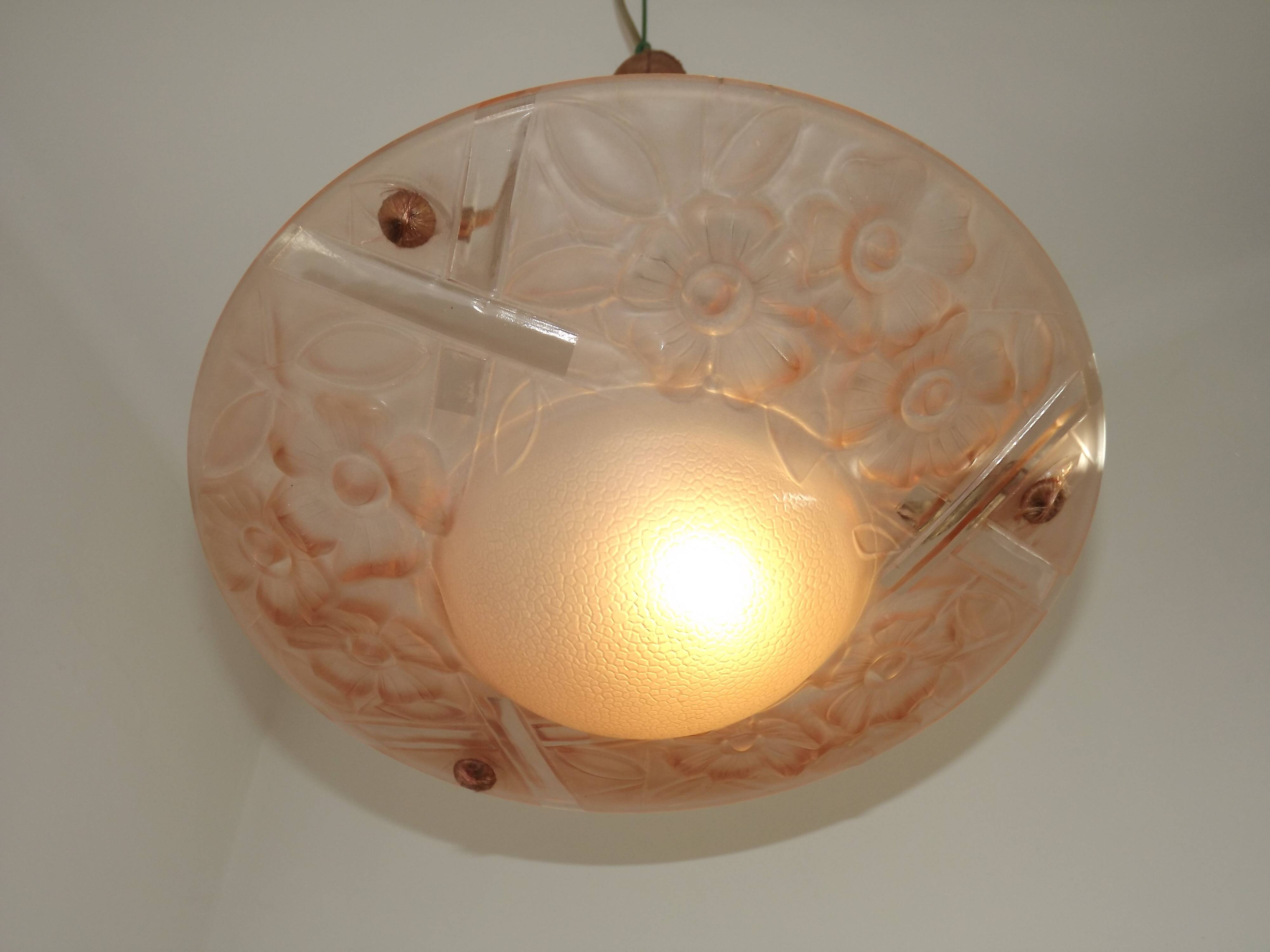 French Art Deco Stamped S.E.V.B.A Pink Glass Platform Floral Design 5553