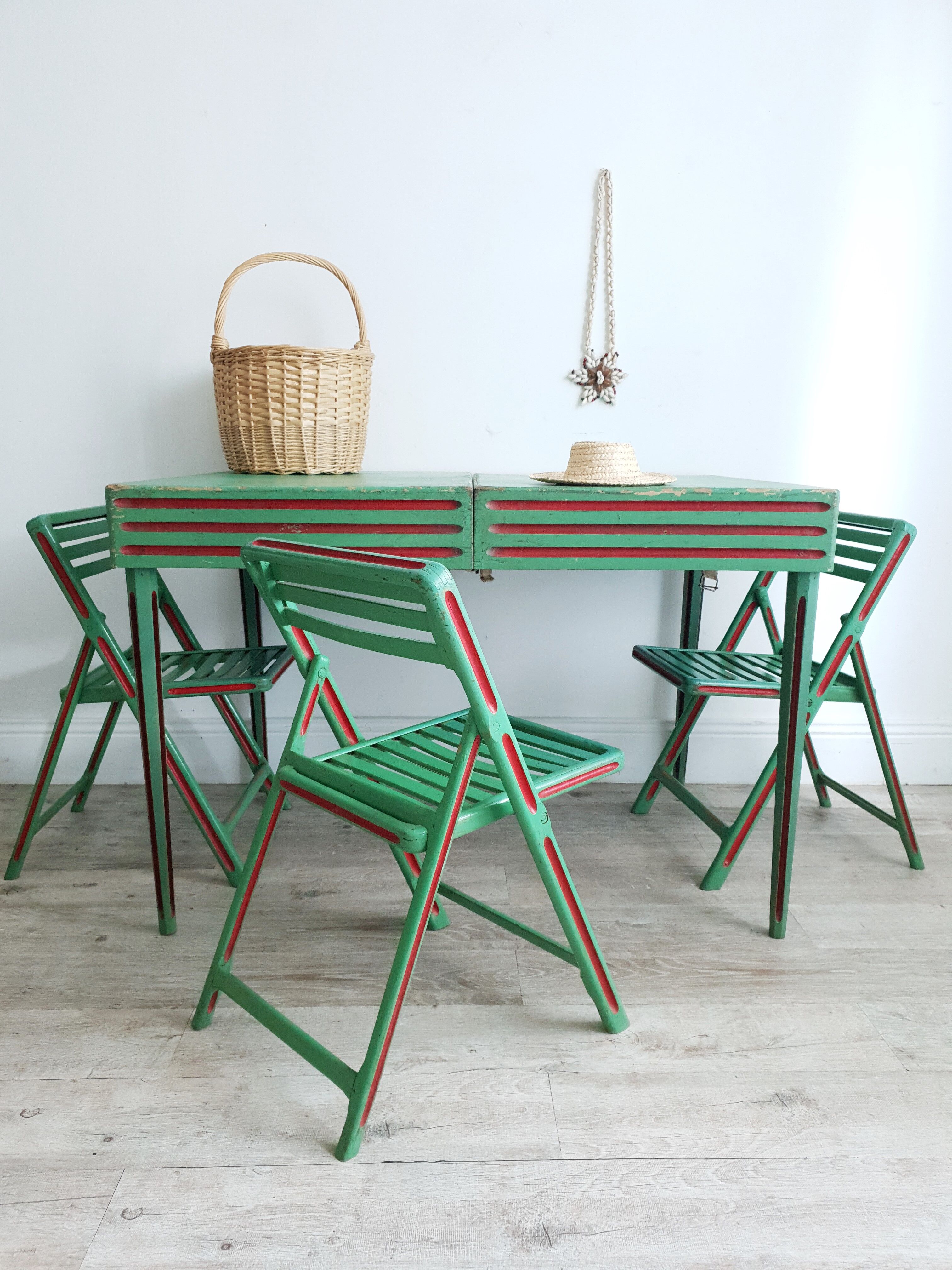 Vintage suitcase camping set