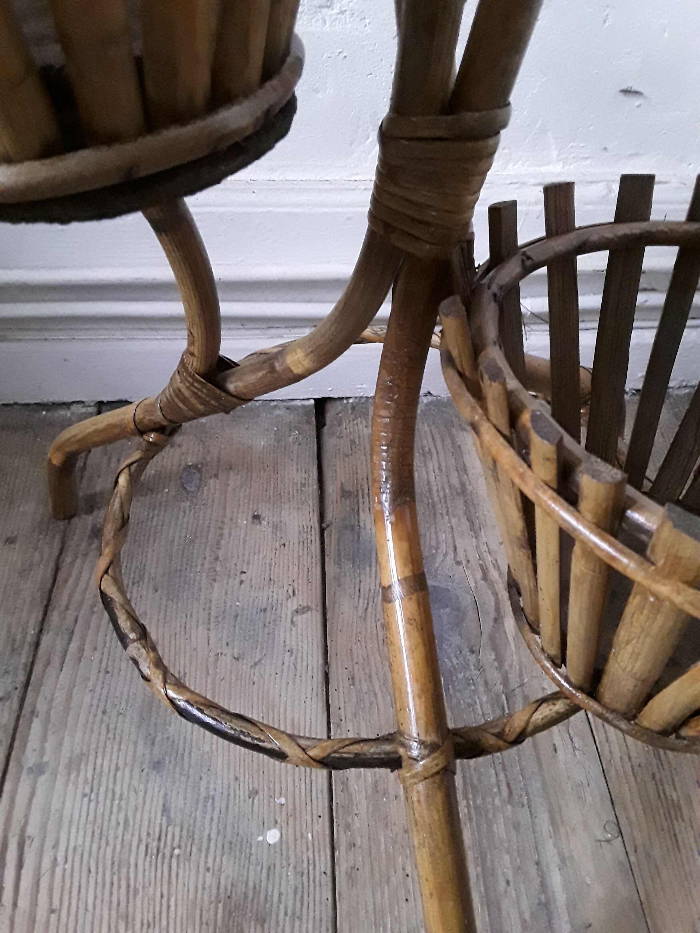 Porte-plante en rotin vintage