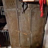 Metal locker