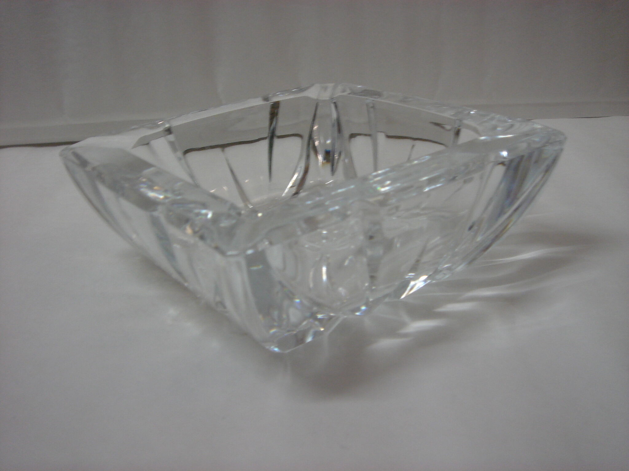 Cendrier carré en cristal de 1960-70