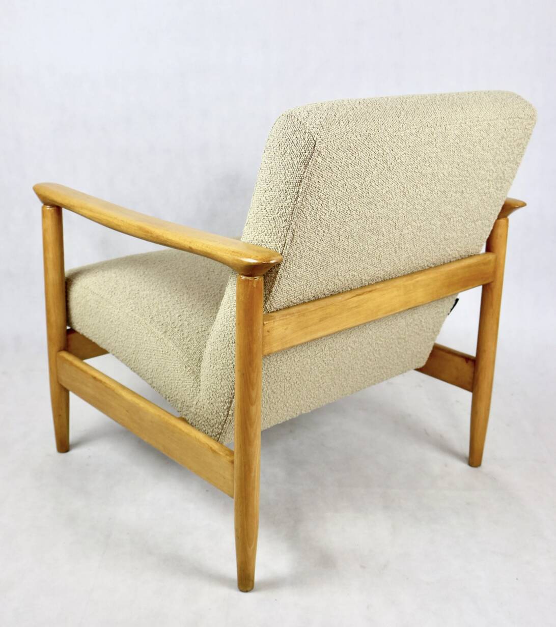 GFM-142 beige boucle armchair from the 1970s